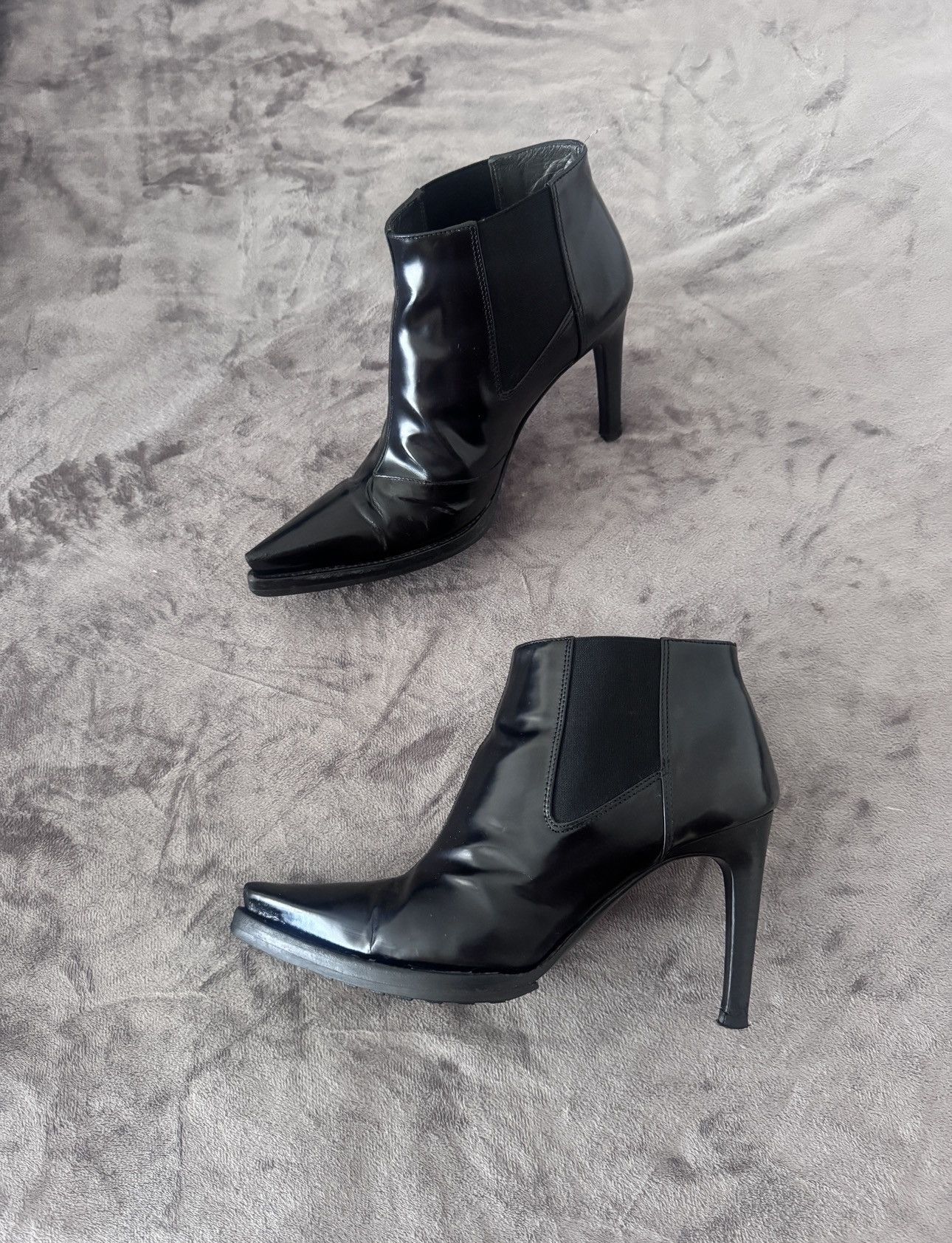 Miu Miu Vintage Miu Miu Chelsea-style ankle boots in patent leather Size US 6 / IT 36 - 1 Thumbnail