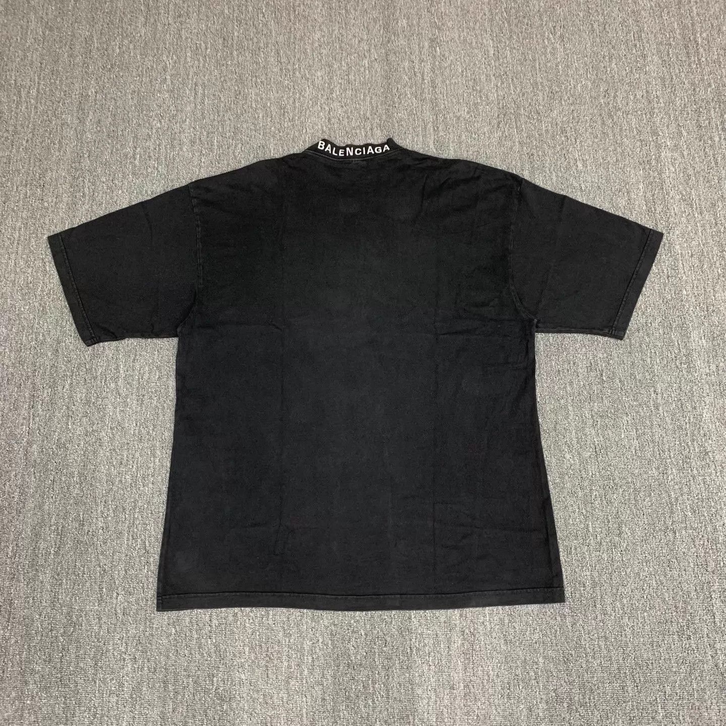 Balenciaga Balenciaga Black Heart Print SS T XS 95new 14611 Size US XS / EU 42 / 0 - 2 Thumbnail
