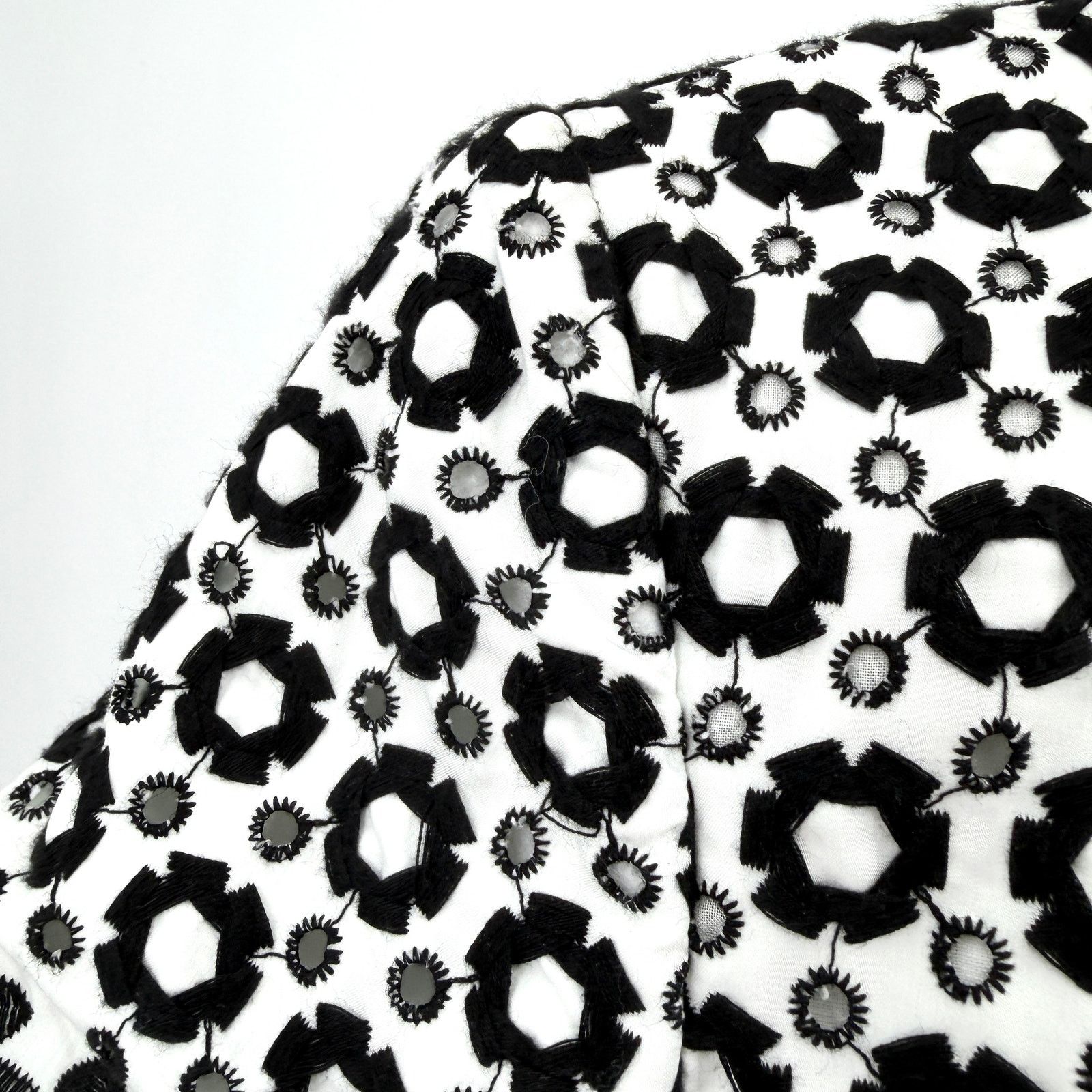 Elie Tahari Black White 100% Cotton Embroidered Eyelet Shift Coat Dress Size S / US 4 / IT 40 - 3 Thumbnail