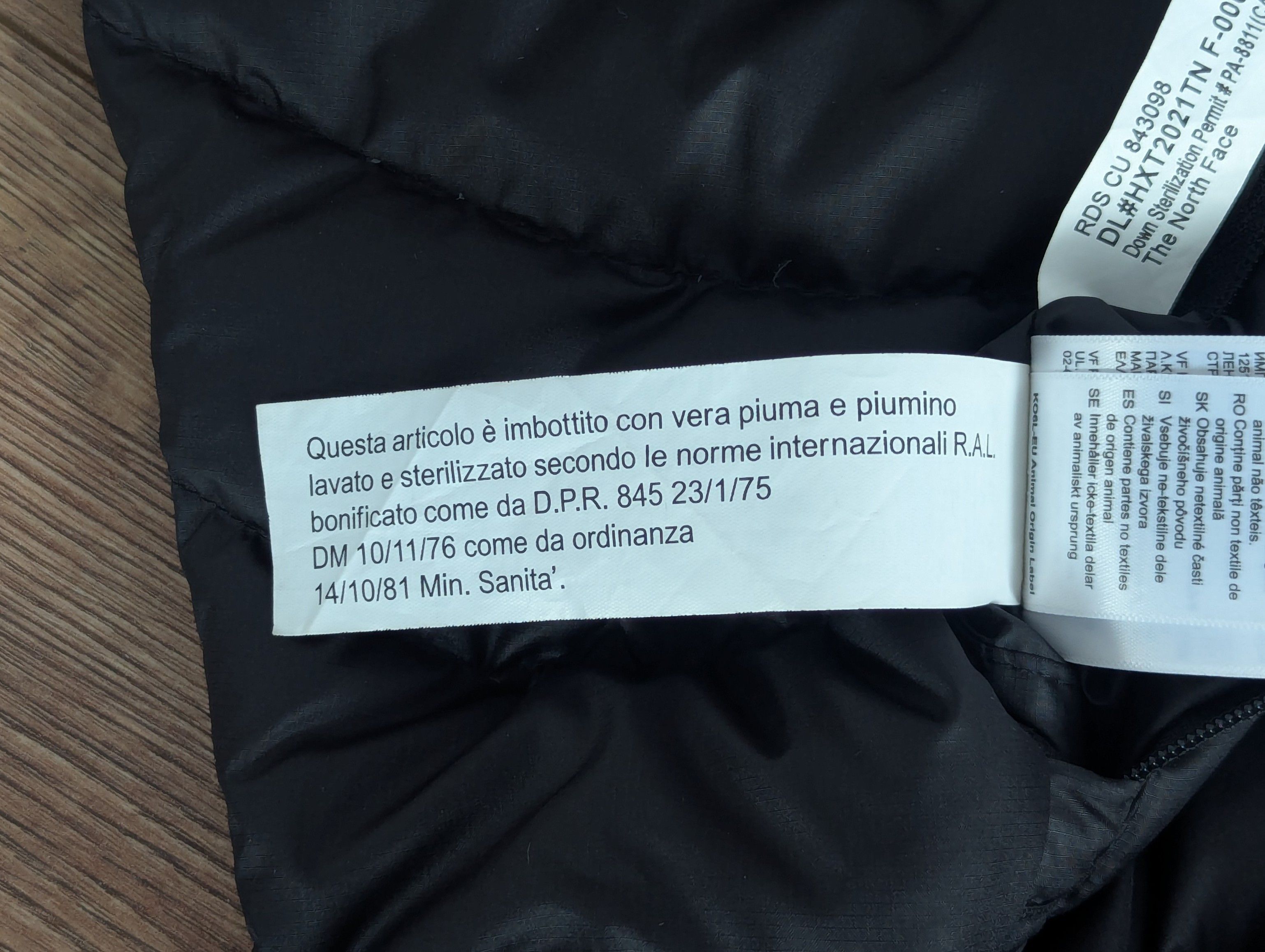 The North Face The North Face 550 Down Hooded Jacket Size S Casual Outdoor Size US S / EU 44-46 / 1 - 16 Thumbnail