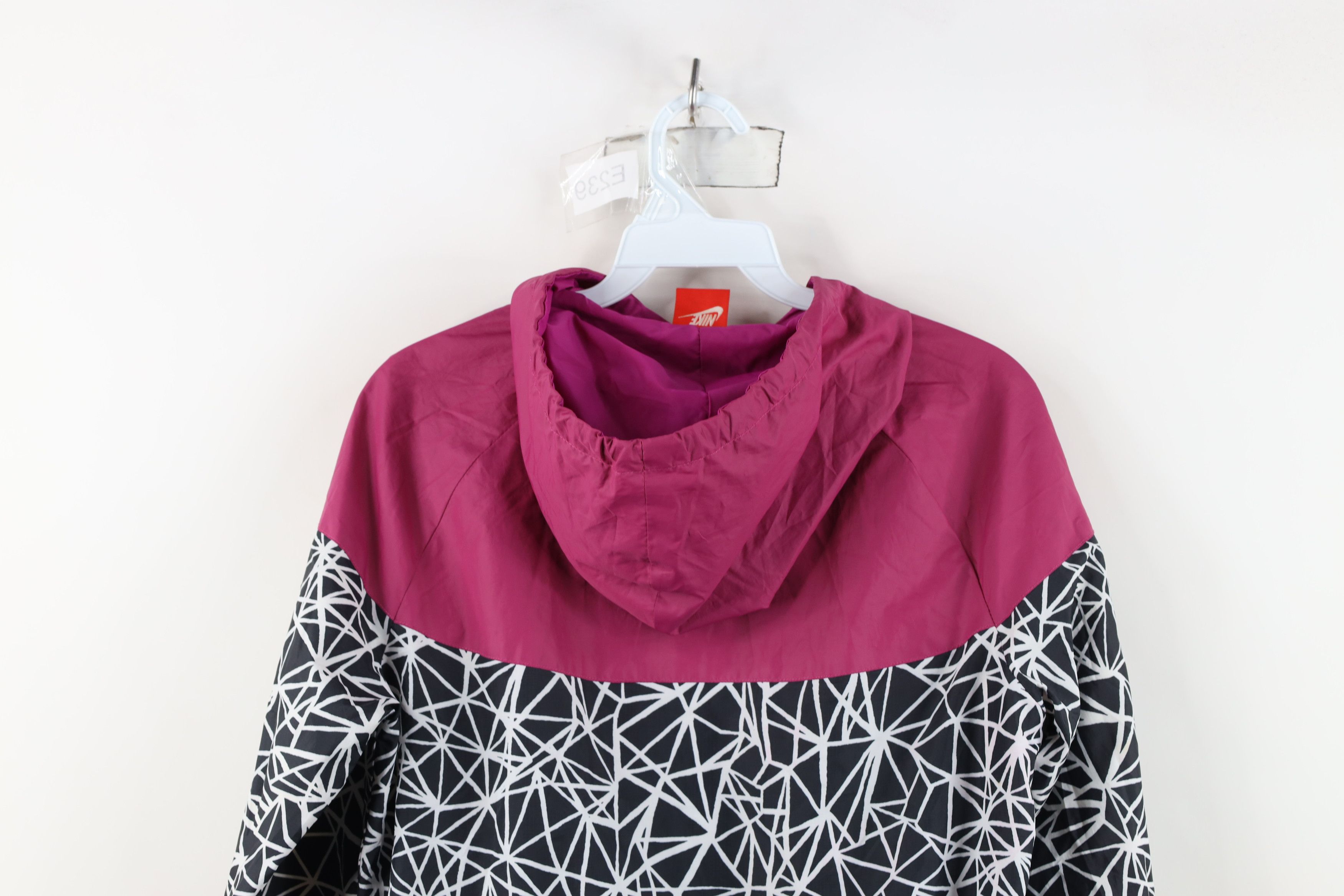 Nike Vintage Nike Geometric Hooded Windrunner Windbreaker Jacket Size M / US 6-8 / IT 42-44 - 15 Thumbnail