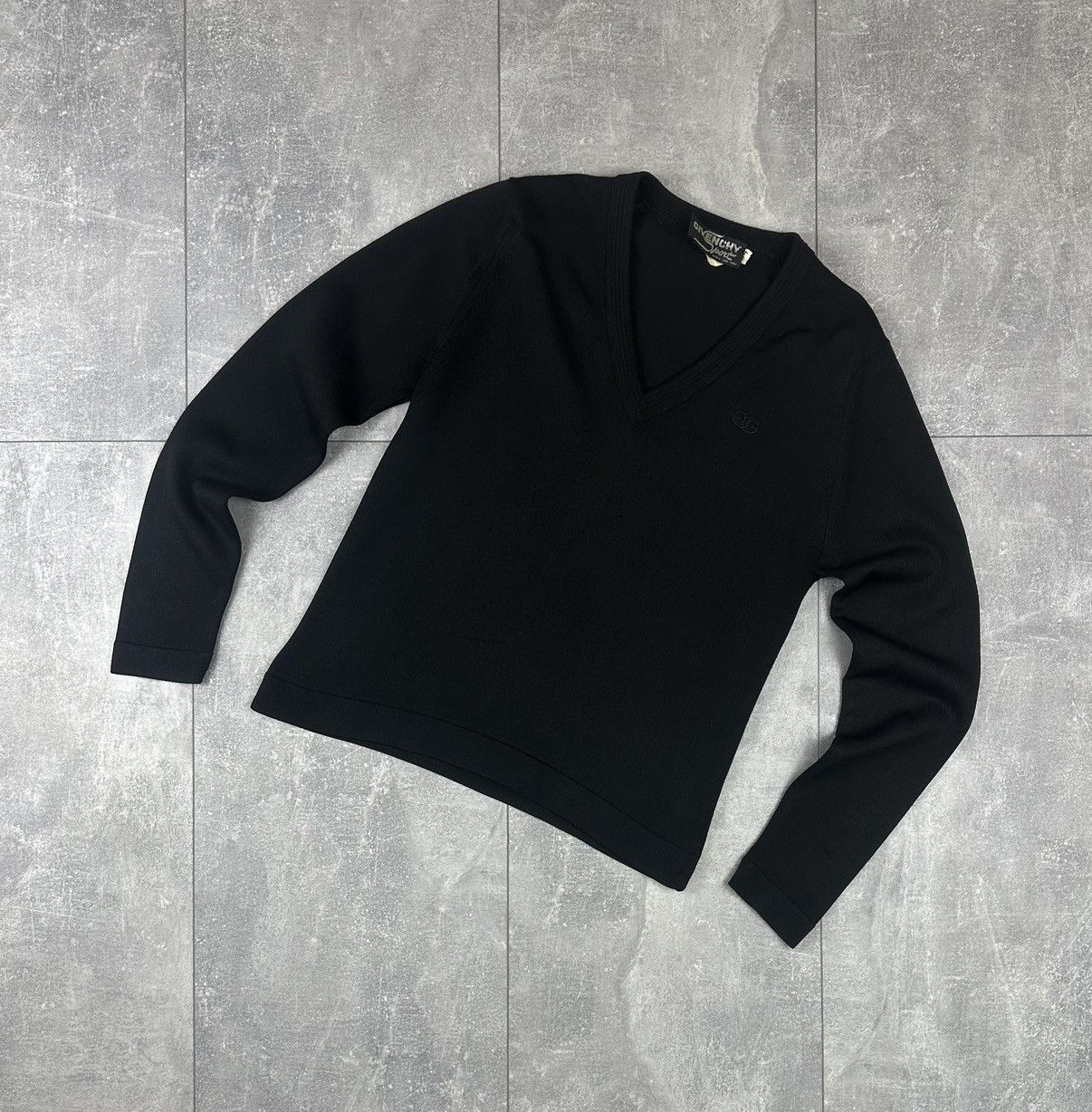 Givenchy Givenchy Sport Paris V-Neck Sweater Vintage Retro 80S Size XS / US 0-2 / IT 36-38 - 1 Thumbnail