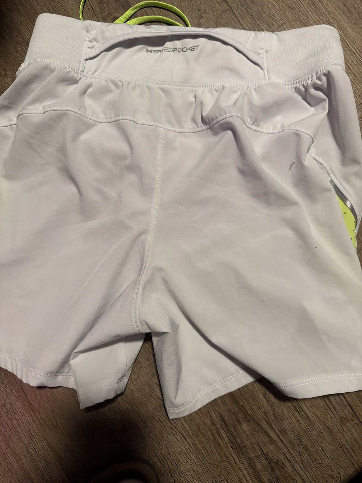 Under Armour White and green Under Armour Shorts Size US 28 / EU 44 - 2 Thumbnail