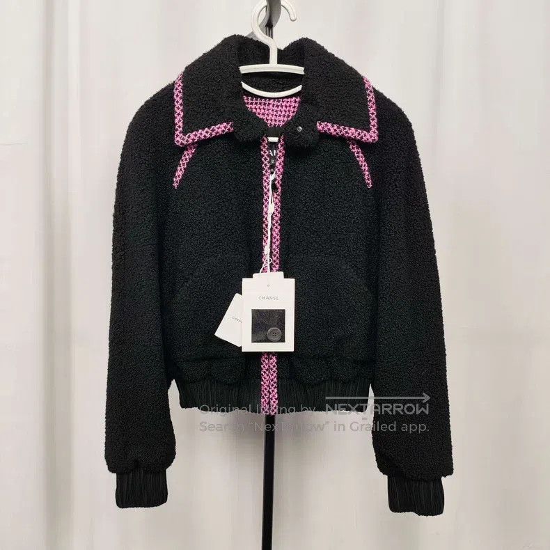 Chanel Chanel Teddy bear black and pink lamb's wool coat Size XXS / US 00 / IT 34 - 1 Thumbnail
