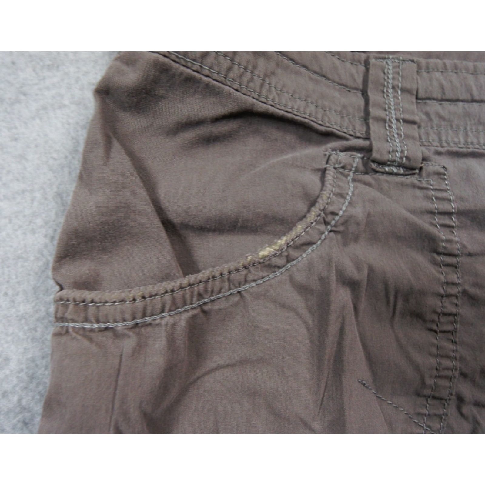 Vintage Kuhl Shorts Womens 10 Gray Cargo Pockets Kontra 118" Outdoors Hike Camp Ladies Size 32" / US 10 / IT 46 - 4 Thumbnail