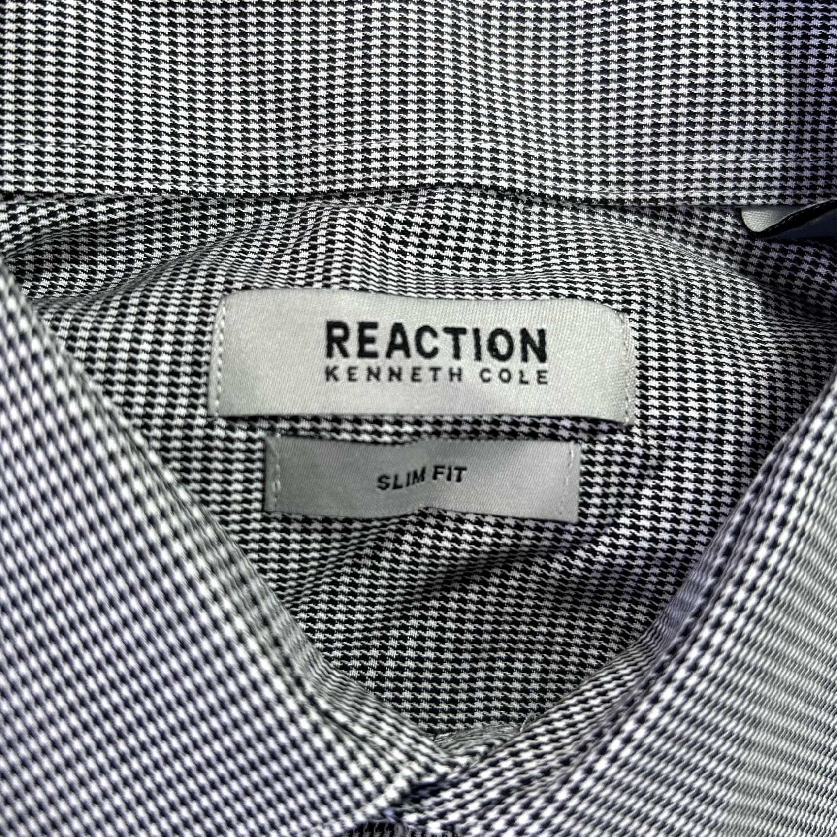 Kenneth Cole Reaction Kenneth Cole Dress Shirt Mens 16.5 34/35 Black Houndstooth Slim Dress Shirt Mens Slim 100% Cotton Long Sleeve Button Front Collared Size 46R - 5 Thumbnail