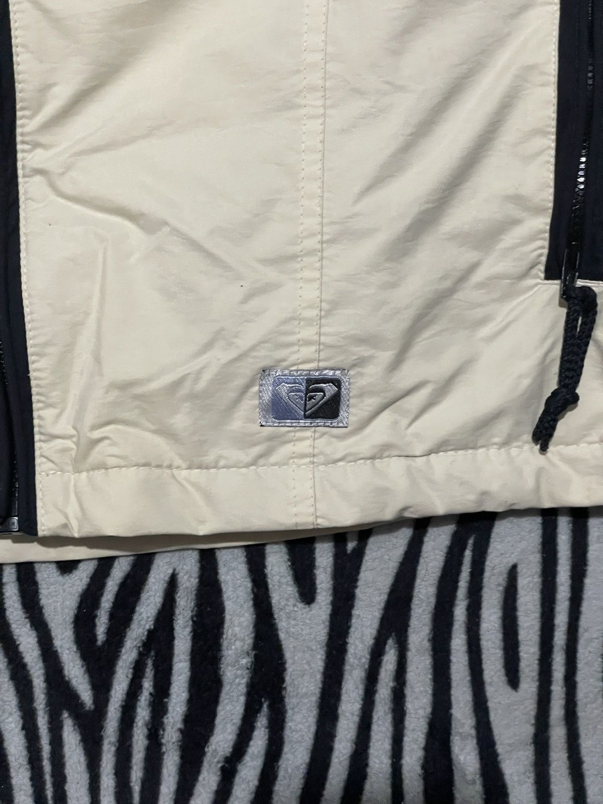 Quiksilver × Vintage Vintage Quiksilver Mens Snow Beige Jacket Grey Q-Tron Plush Size US XL / EU 56 / 4 - 4 Thumbnail