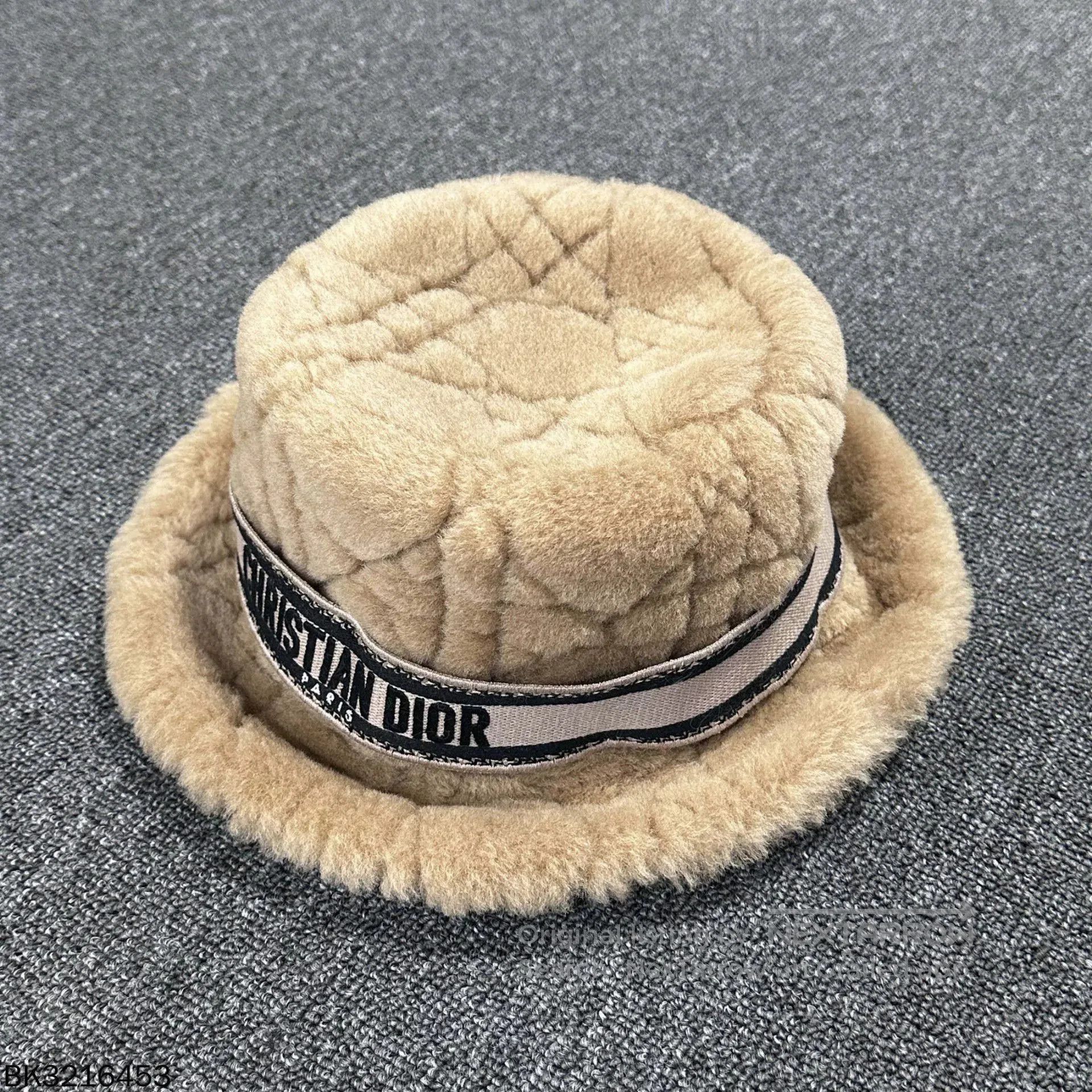 Dior Dior Cannage Fur Fisherman Hat. Size ONE SIZE - 2 Thumbnail