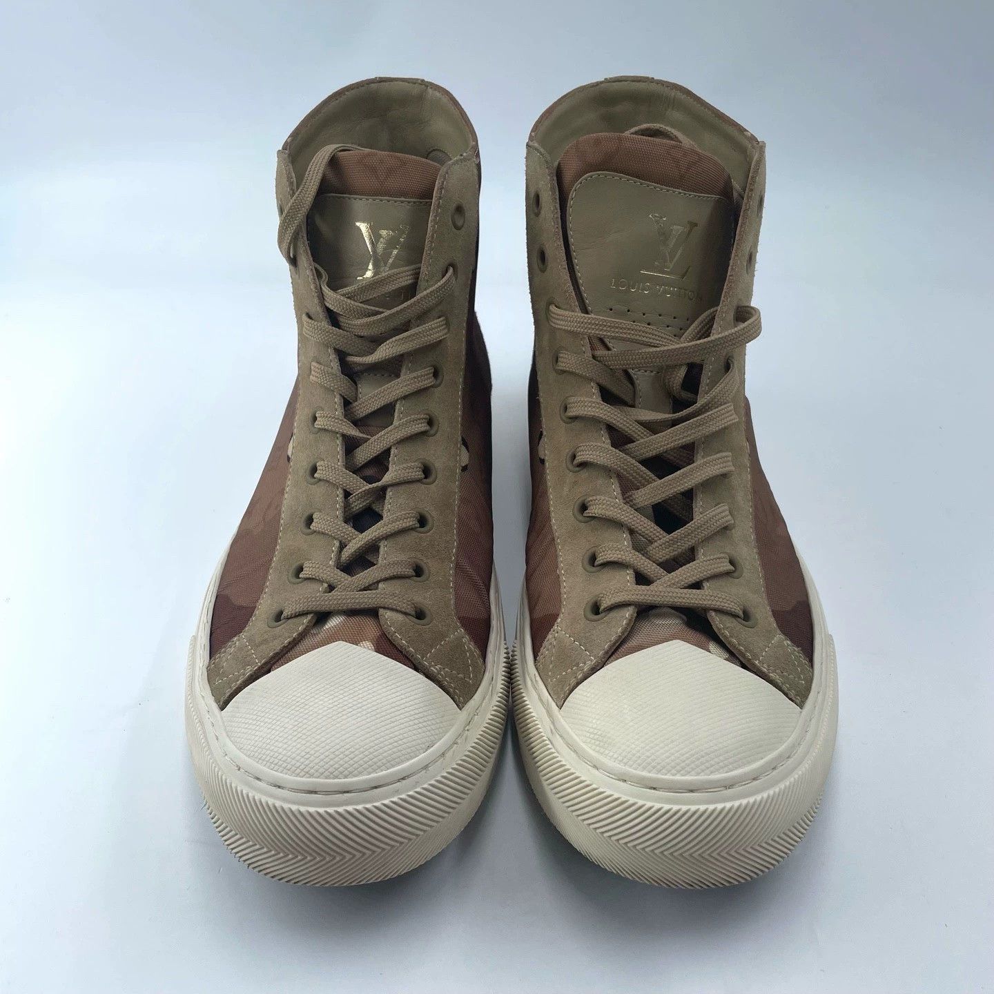 Louis Vuitton Rare item! Louis Vuitton size 42 high-top sneakers Size US 9 / EU 42 - 3 Thumbnail