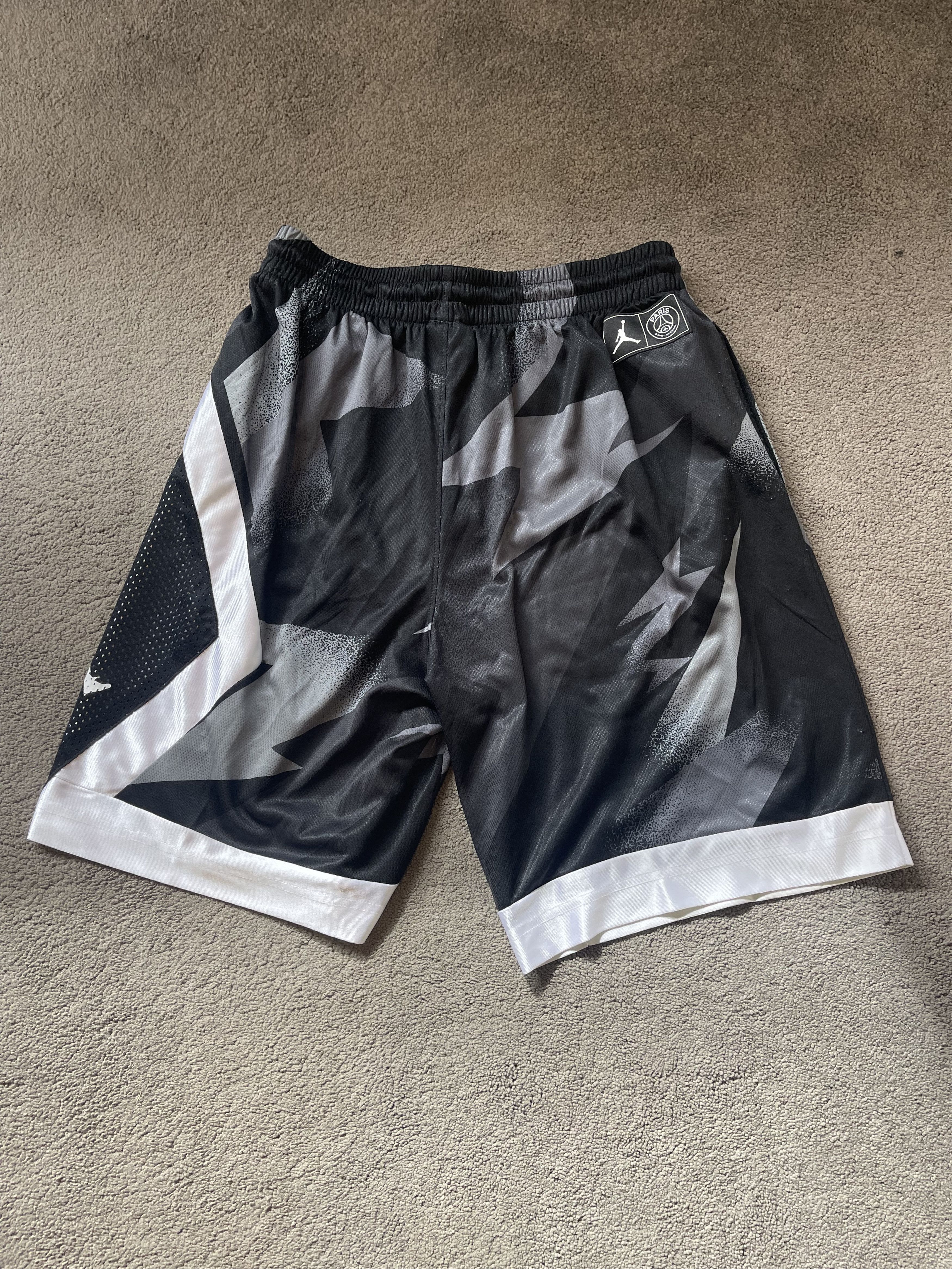 Jordan Brand Jordan x PSG basketball shorts Size US 32 / EU 48 - 2 Thumbnail