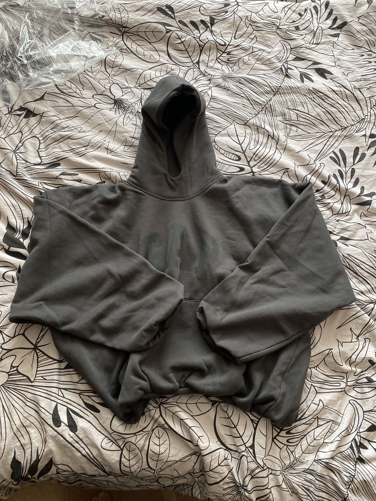 正規品 yeezy gap balenciaga dove フーディ グレー Buy Yeezy Gap Engineered by Balenciaga Dove Hoodie 'Dark Grey