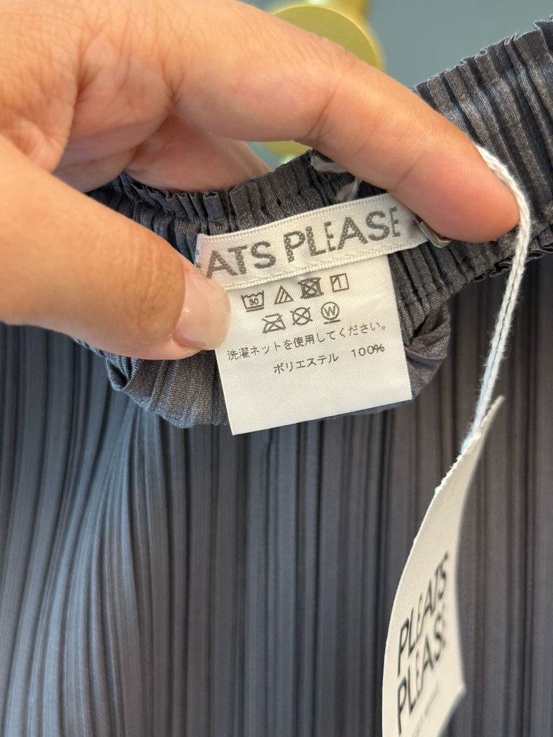 Issey Miyake issey miyake size:2 Dark grey half skirt Size 42" / US 20 - 4 Thumbnail