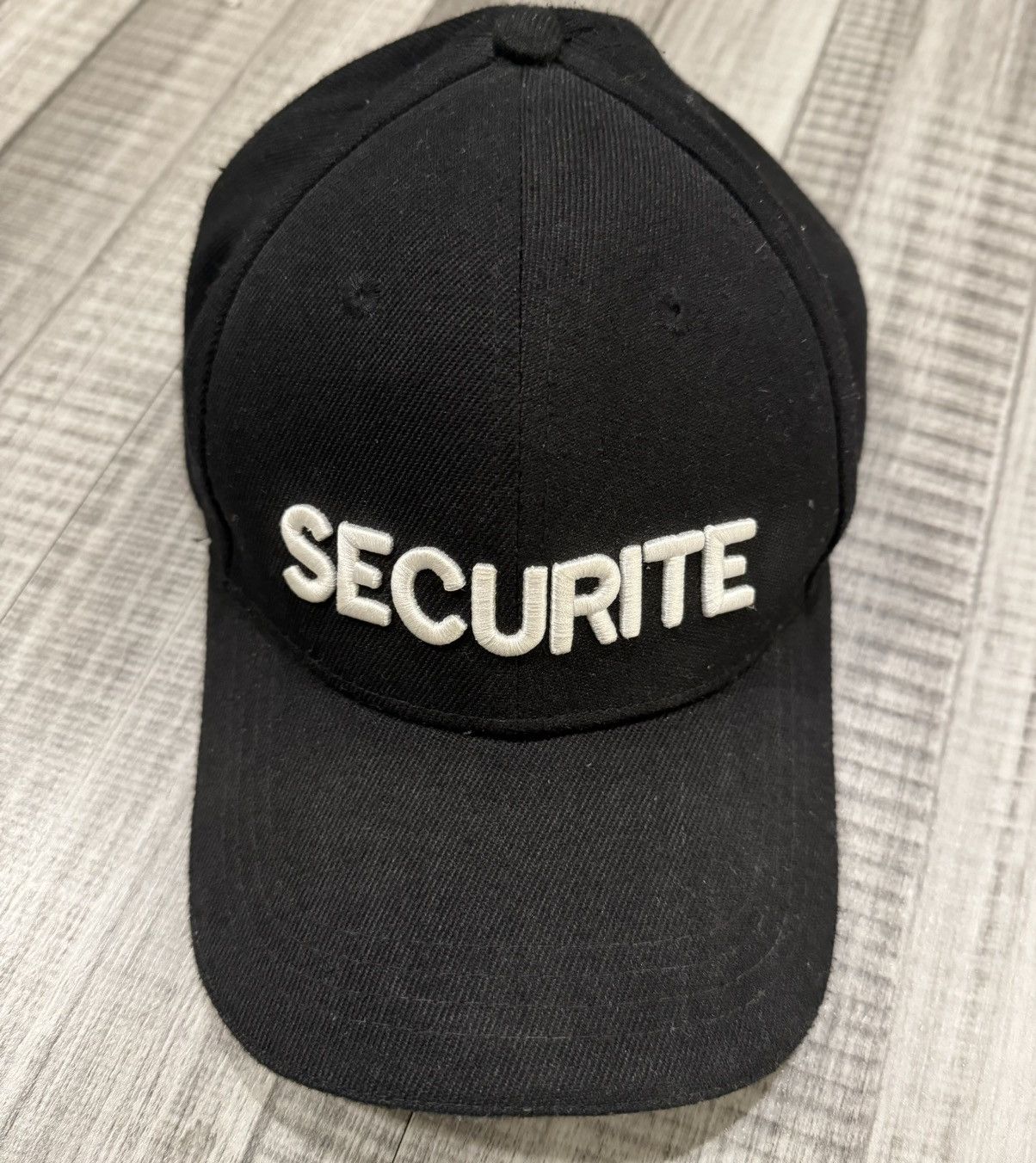image of Vetements Ss17 Securite / Security Hat in Black, Men's