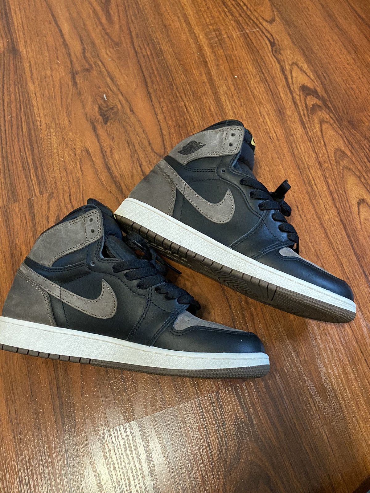 Other Jordan 1 Palomino Size US 7 / EU 40 - 2 Thumbnail