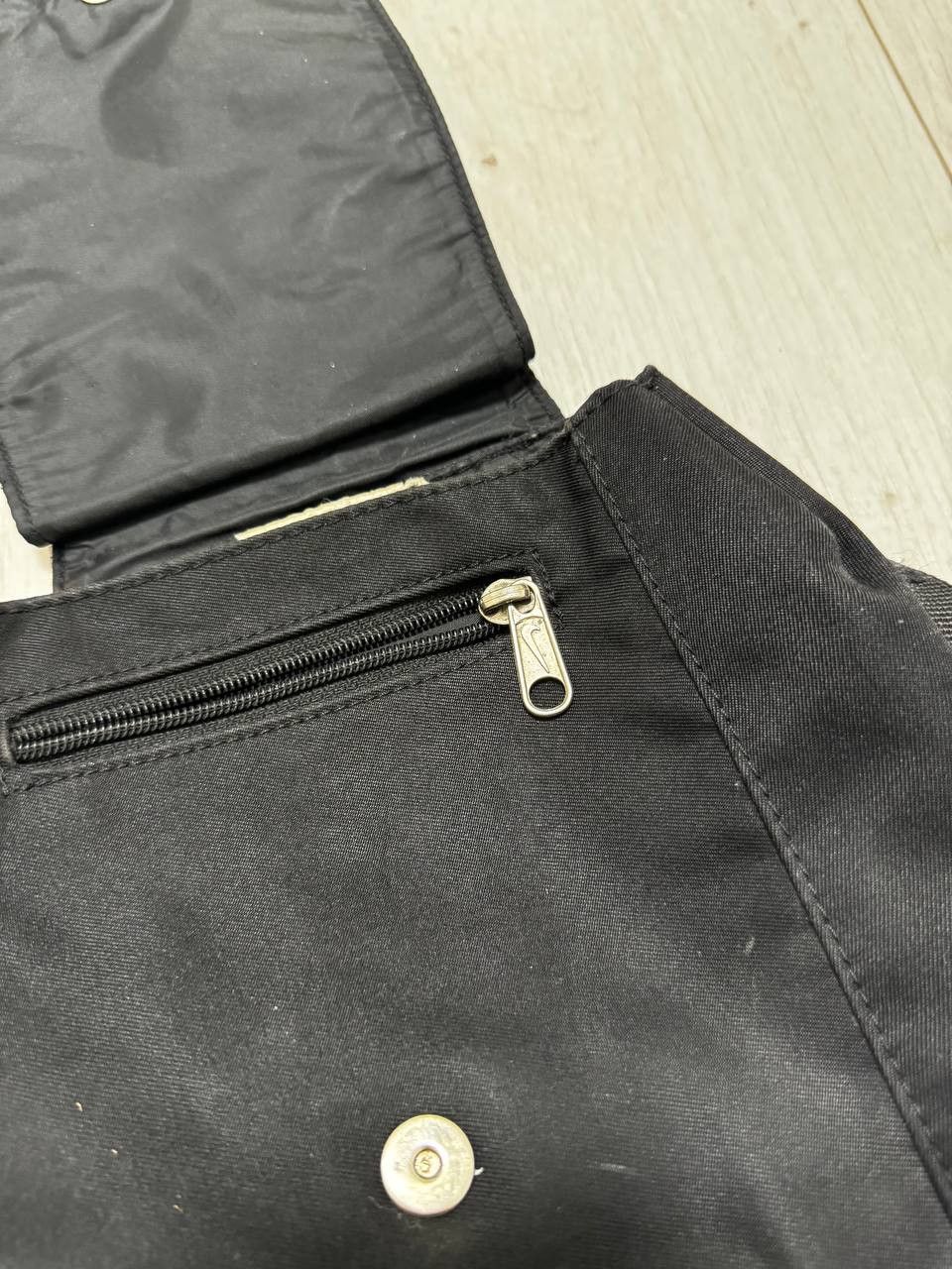 Nike 00s Nike Vintage Basic Logo Black Small Sling Bag Size ONE SIZE - 14 Thumbnail