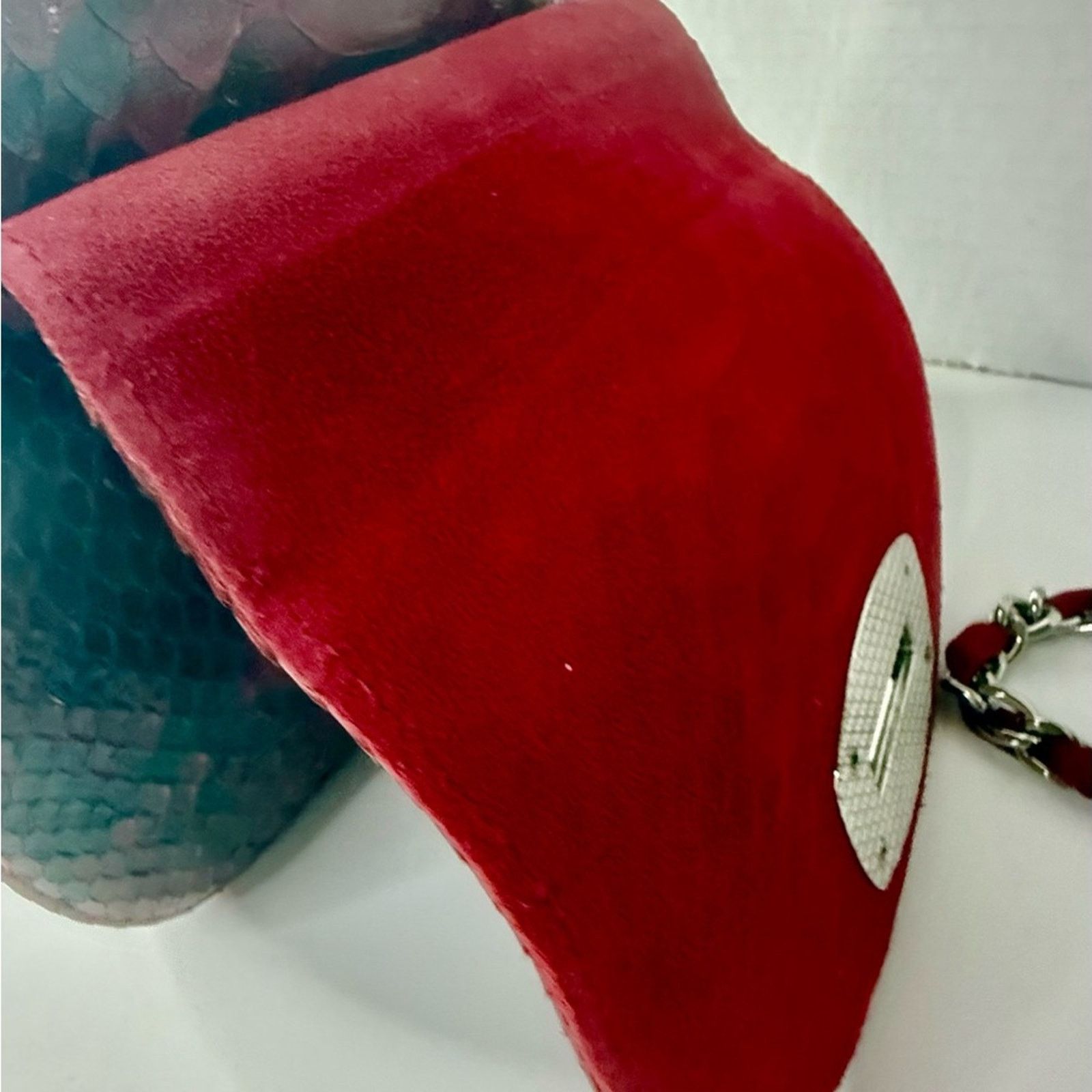 & Other Stories Ghilbi Red Snakeskin Crossbody Bag w?removable strap and tag Size ONE SIZE - 10 Thumbnail