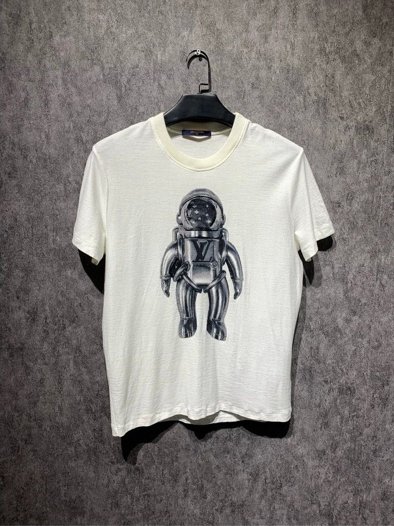 Louis Vuitton Louis Vuitton Alien White Short Sleeve 2501-Nextarrow Size US S / EU 44-46 / 1 - 1 Thumbnail