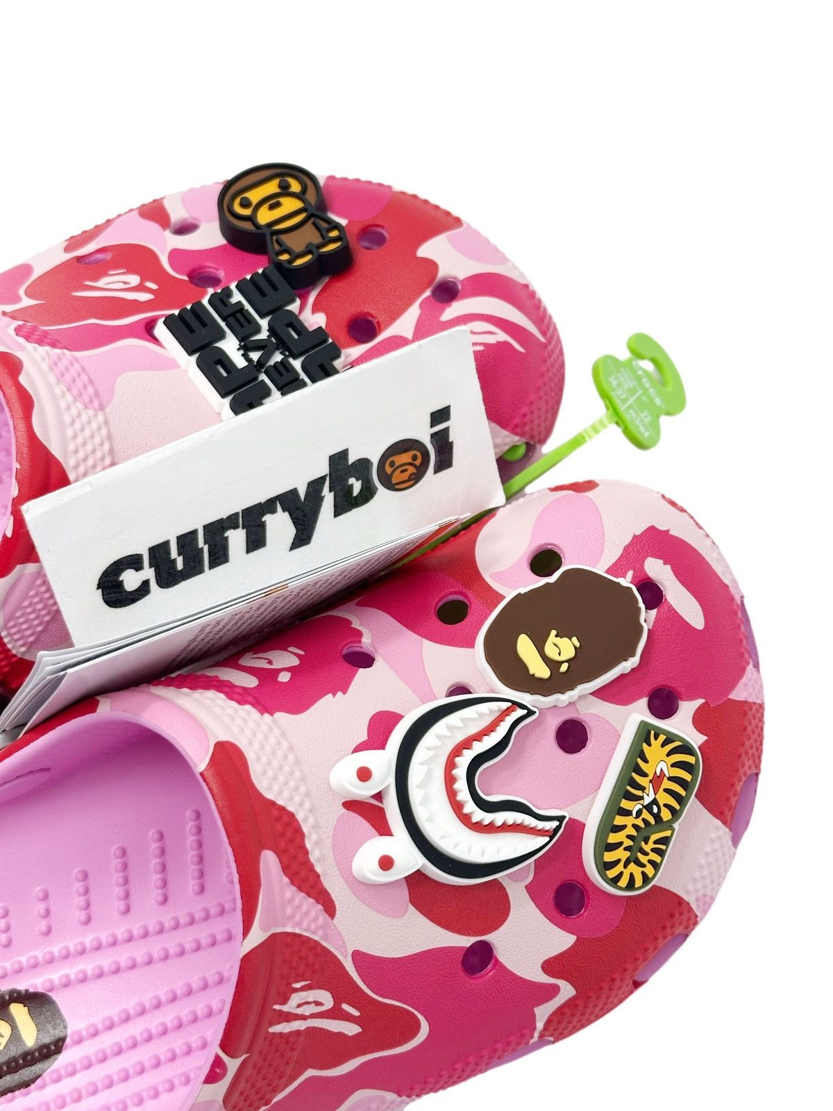 Bape × Crocs Crocs Classic Clog A Bathing Ape ABC Camo Pink Size US 10 / EU 43 - 6 Thumbnail