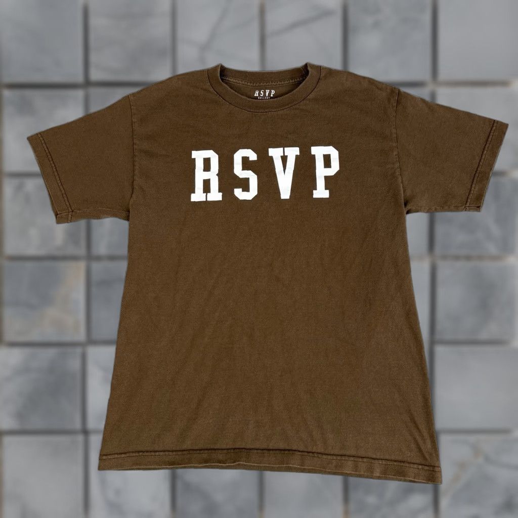 Essentials RSVP Gallery T Shirt Adult M Brown Chicago Streetwear Graphic Print Logo 90s Sports Mens Regular Crew Neck Short Sleeve Vintage No Size US M / EU 48-50 / 2 - 1 Thumbnail