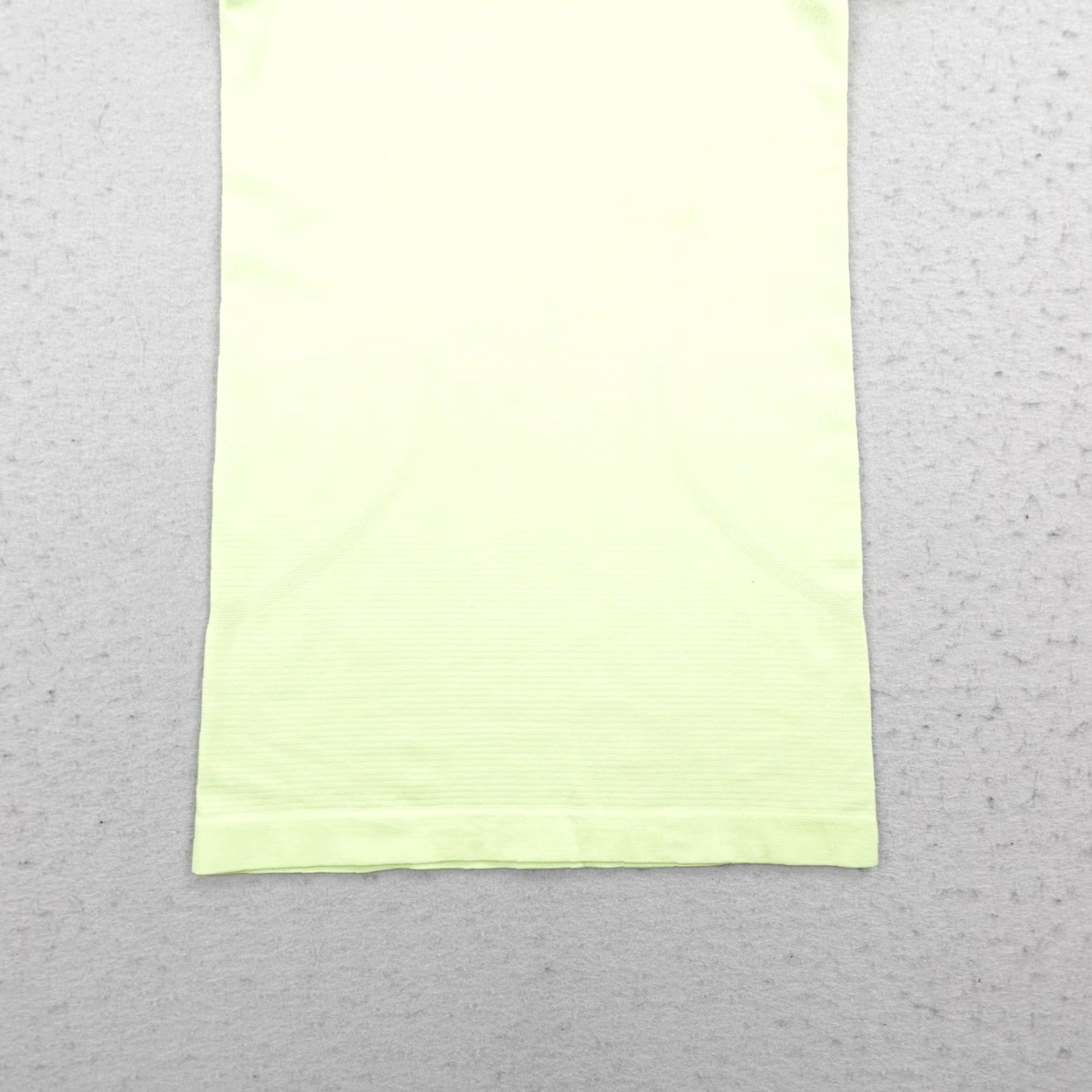 Lululemon Lululemon Shirt 2 Light Green Swiftly Tech Performance Athletic Gym Top Womens Size XS / US 0-2 / IT 36-38 - 3 Thumbnail