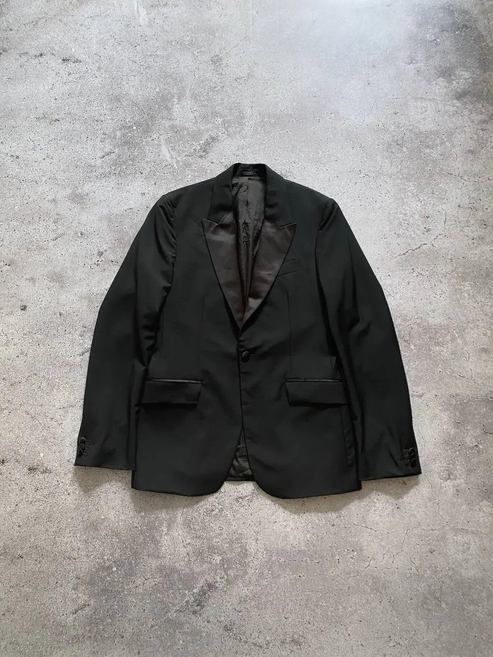 Alexander McQueen RARE ALEXANDER MCQUEEN BLACK WOOL SATIN LAPEL BLAZER Size 38R - 1 Thumbnail