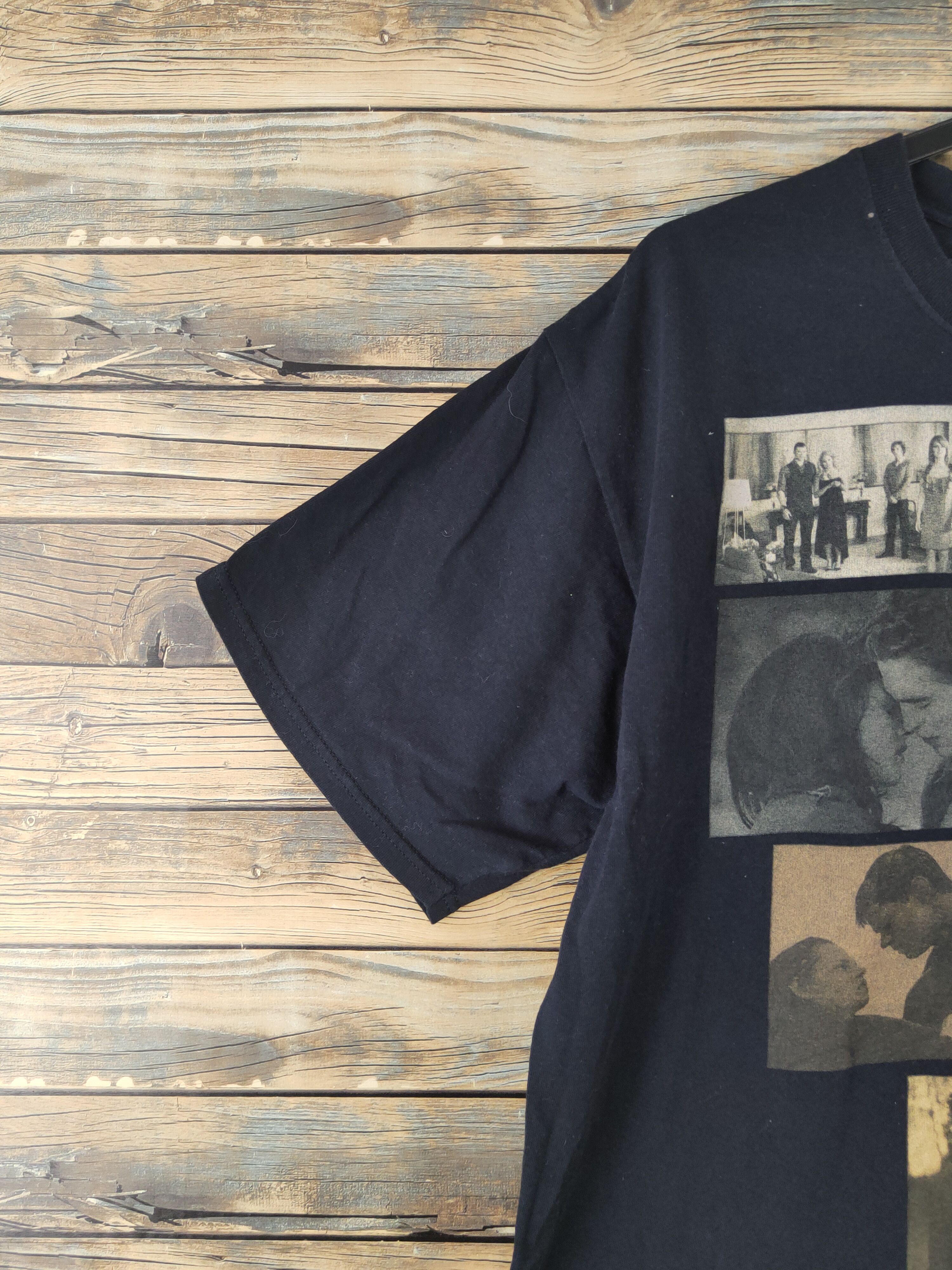 Vintage DL Twilight New Moon black movie Short Sleeve T-shirt #2078 Size US XL / EU 56 / 4 - 5 Thumbnail