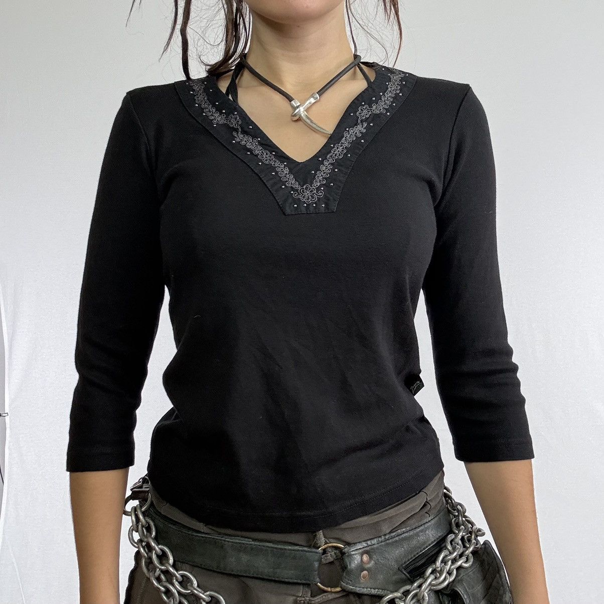 Other Black embellished V-neck top subtle gothic minimalist piece Size S / US 4 / IT 40 - 4 Thumbnail