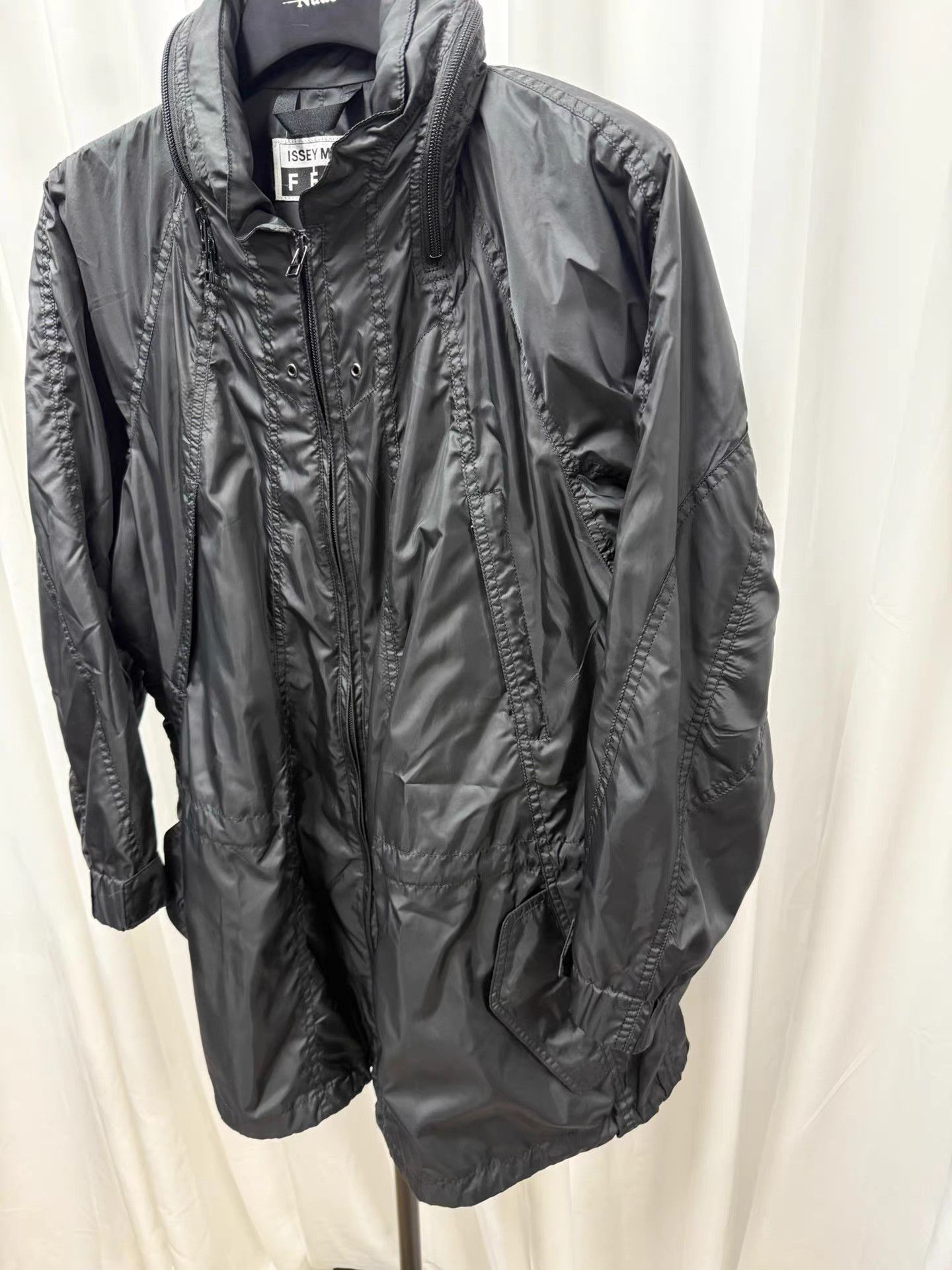 Issey Miyake Issey Miyake FETE Pleated Zip Trench Coat K20 Size US L / EU 52-54 / 3 - 3 Thumbnail