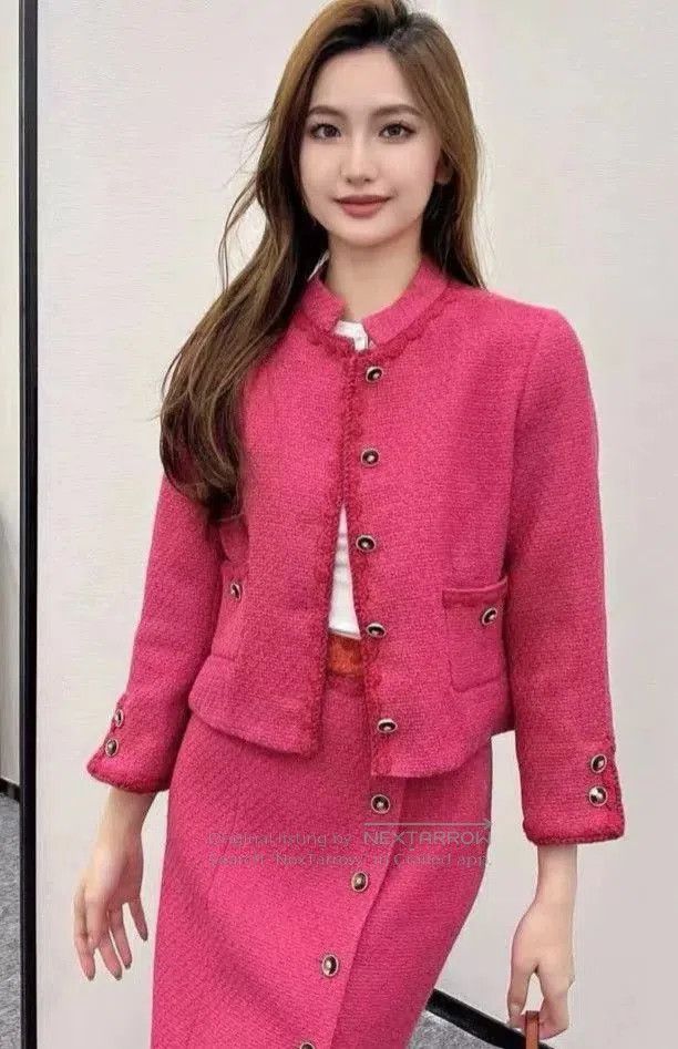 Chanel Chanel 24A Dragon Fruit Wool Tweed Jacket. Size S / US 4 / IT 40 - 2 Thumbnail