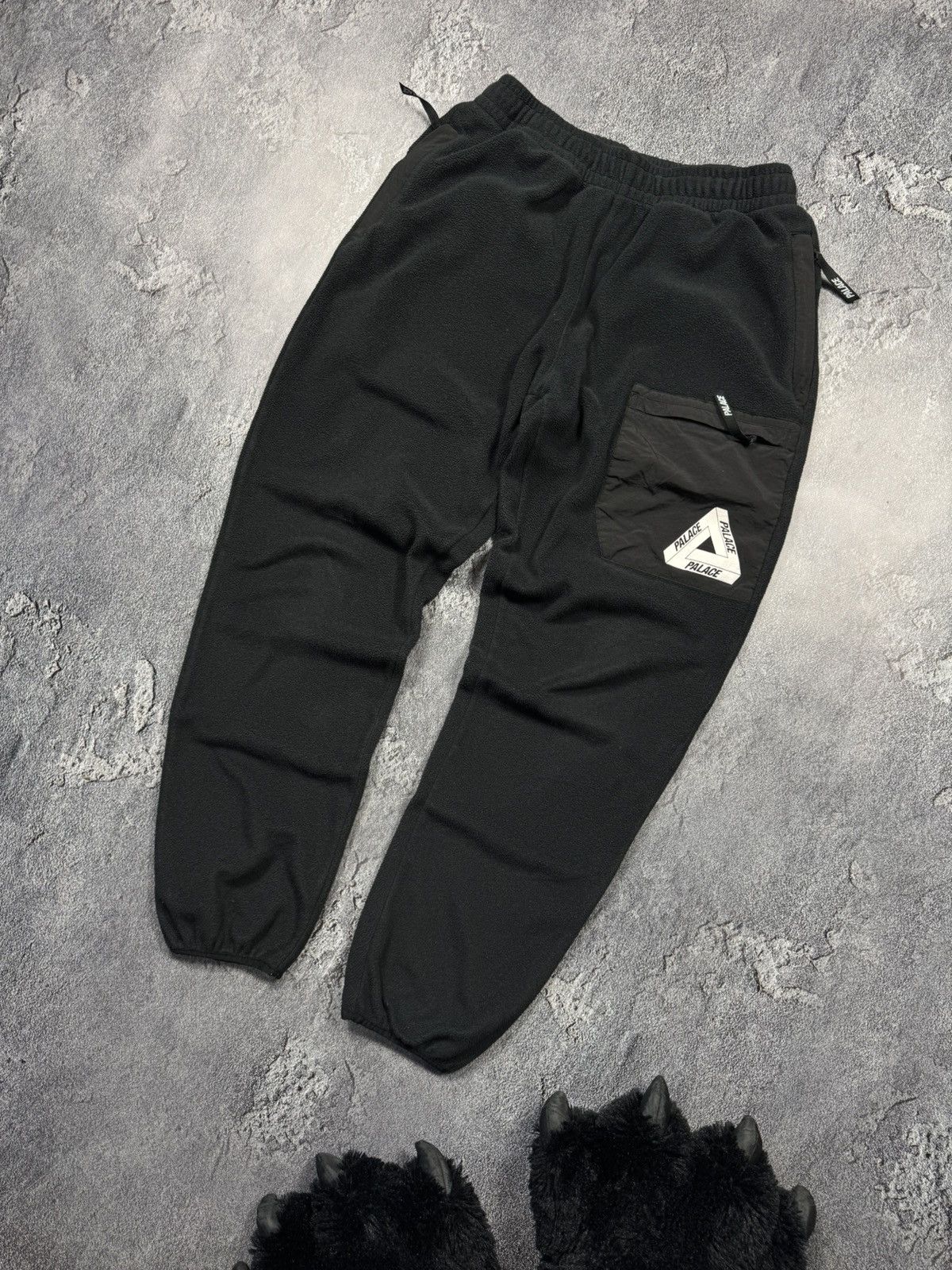 Palace PALACE Skateboards Polartec Fleece Joggers Black Size US 34 / EU 50 - 1 Thumbnail