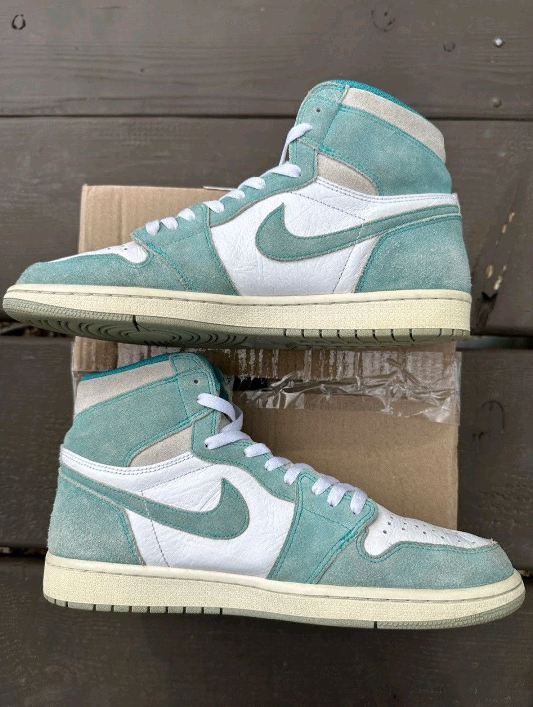 Jordan Brand Nike Air Jordan Retro 1 High OG Turbo Green Size 11.5 Men Size US 11.5 / EU 44-45 - 3 Thumbnail