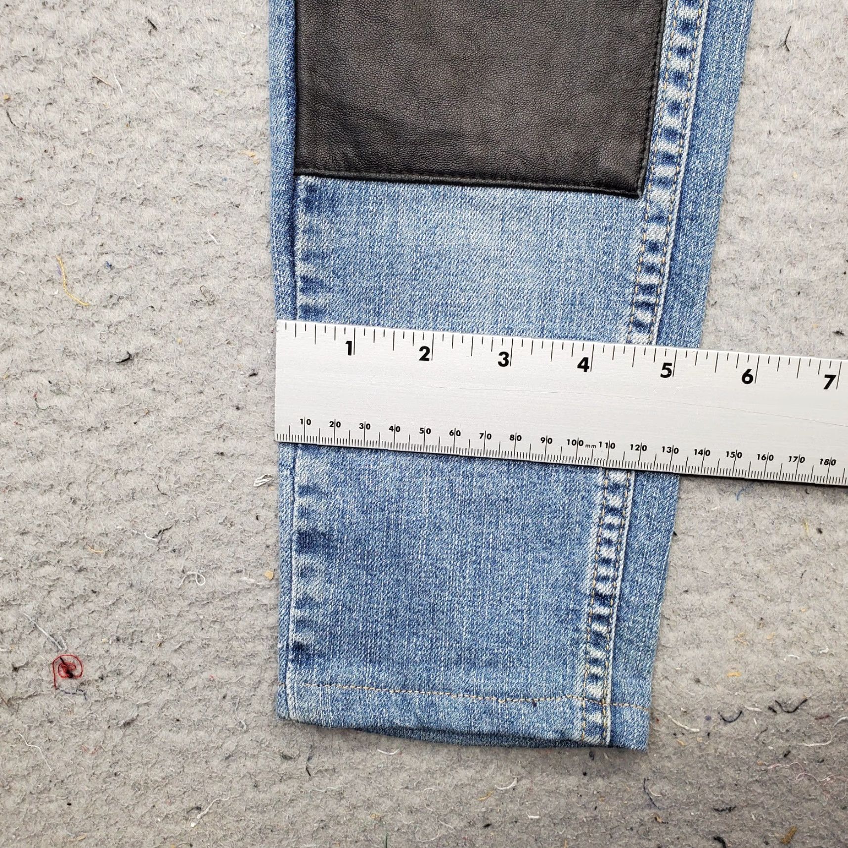 Vintage Ay Not Dead Jeans Womens 24 Skinny Blue Leather Knee Patches Streetwear 5-Pocket Design, Inseam 26.5" | Mens? Womens Size 42" / US 20 - 5 Thumbnail