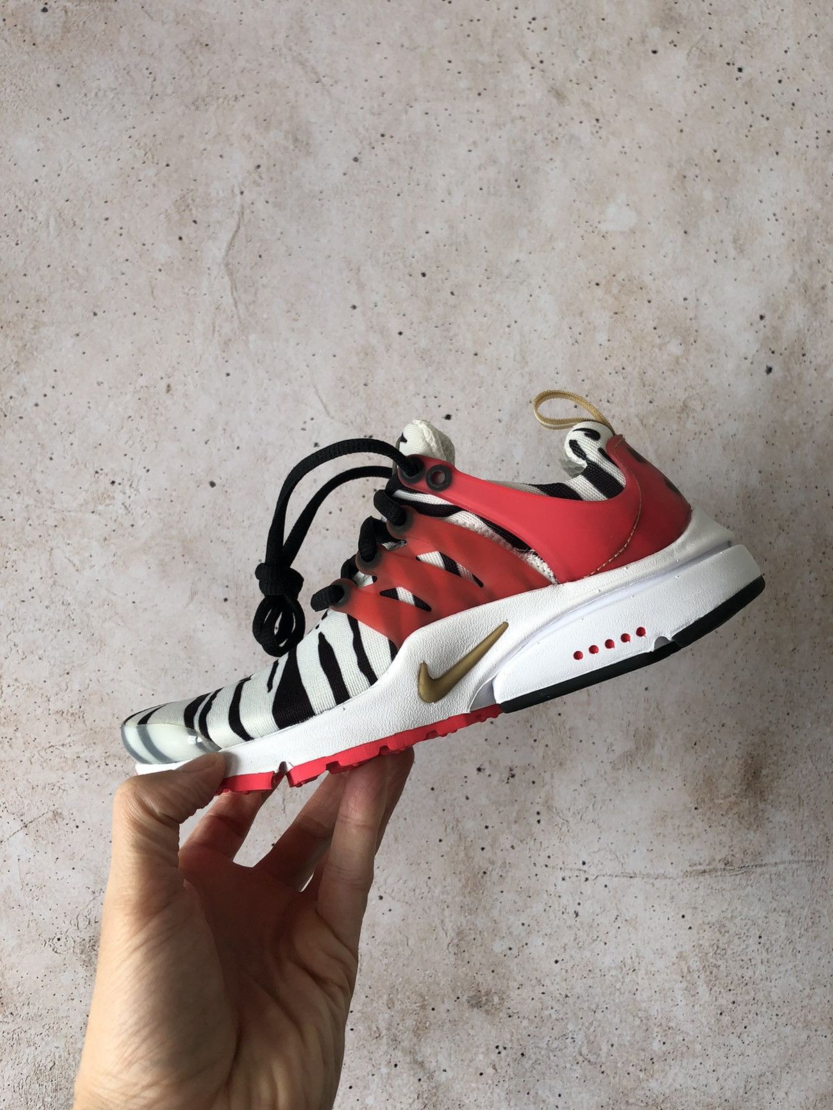 Nike Rare Nike Presto South Korea Size US 8 / EU 41 - 2 Thumbnail
