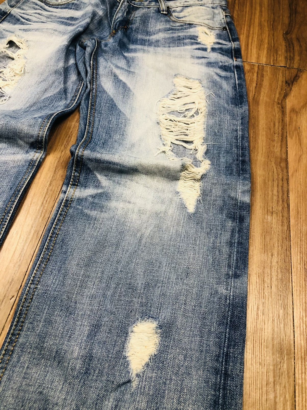 Other Lolita Distress Jeans (34) Size US 33 - 8 Thumbnail