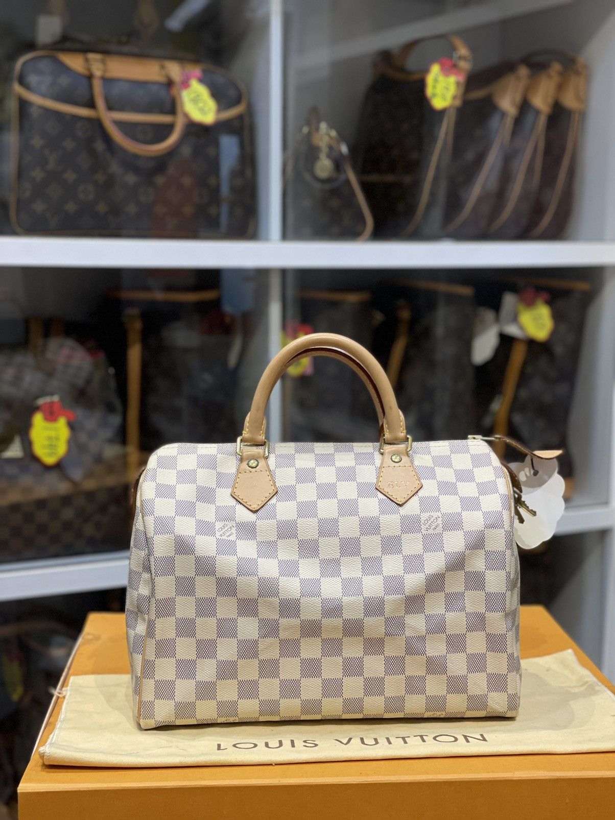 Louis Vuitton AUTHENTIC LOUIS VUITTON DAMIER AZURE SPEEDY 30 Size ONE SIZE - 1 Thumbnail