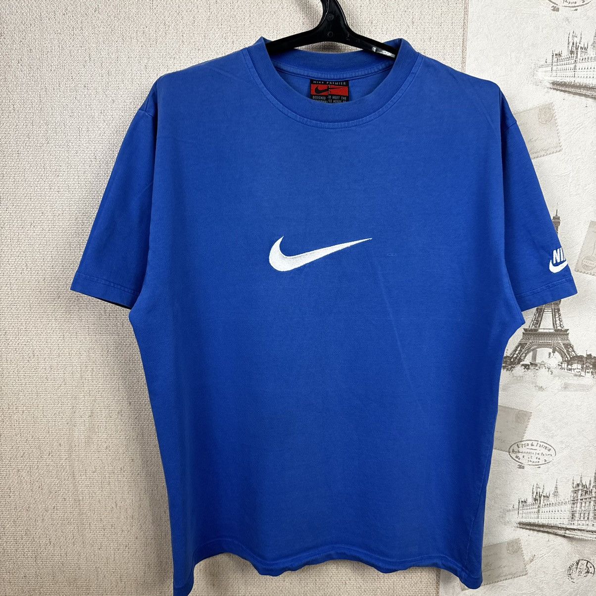Nike × Vintage Vintage 90s Nike Premier T shirt Blue Centre Logo M Size US M / EU 48-50 / 2 - 12 Thumbnail