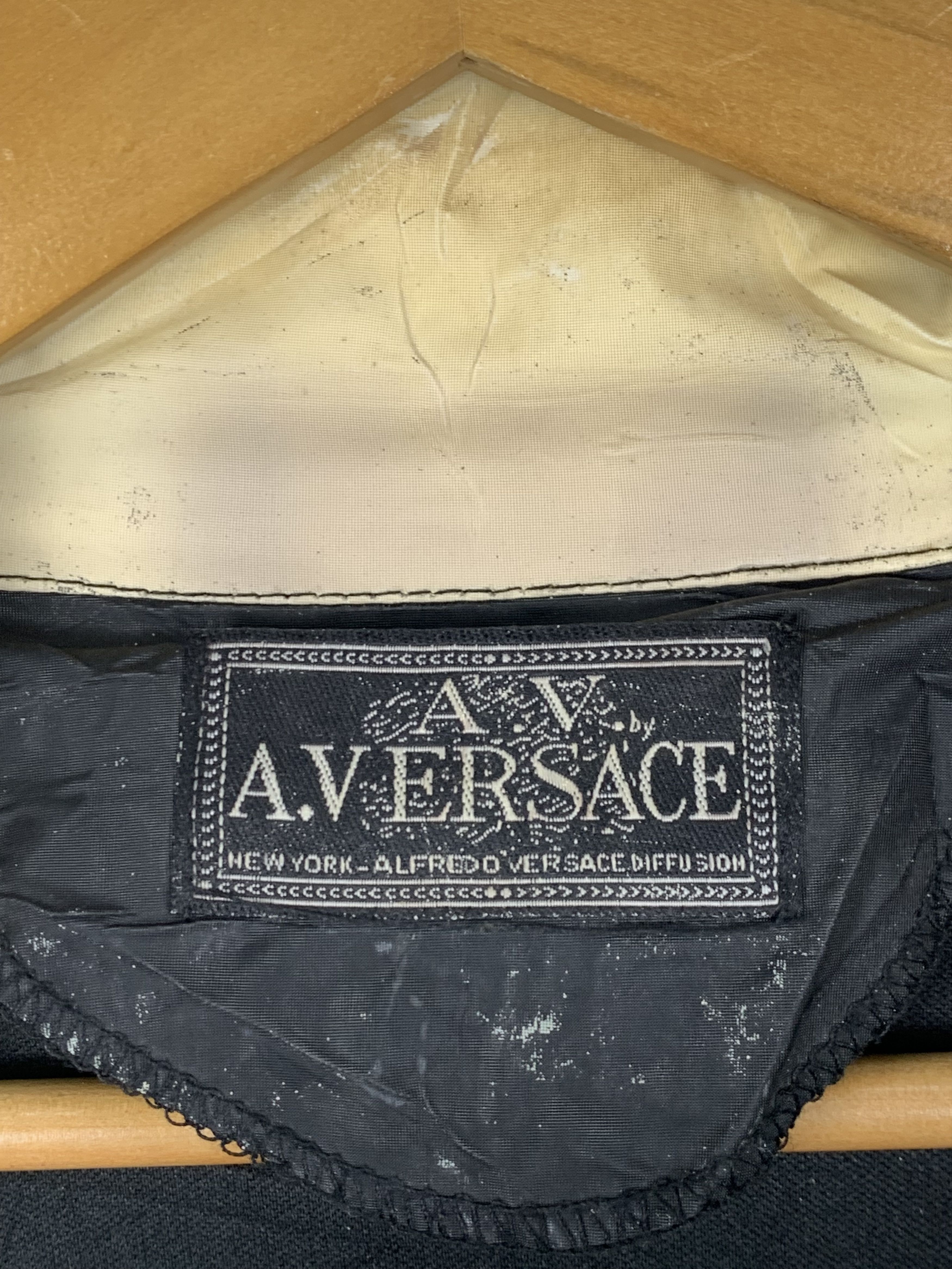 Versace Vintage A. Versace Embroidered Windbreaker Jacket J1348 Size US L / EU 52-54 / 3 - 5 Thumbnail