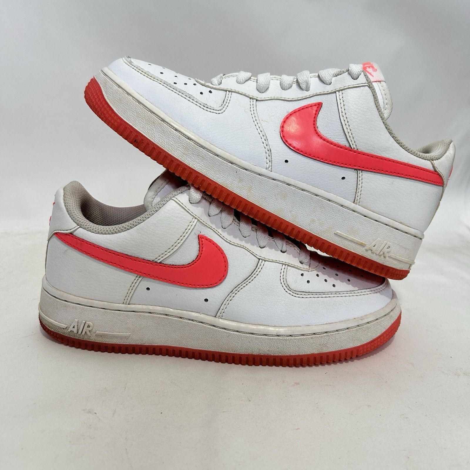 Nike Nike Air Force 1 Low GS Glow “Hyper Punch” Size US 7.5 / IT 37.5 - 1 Thumbnail
