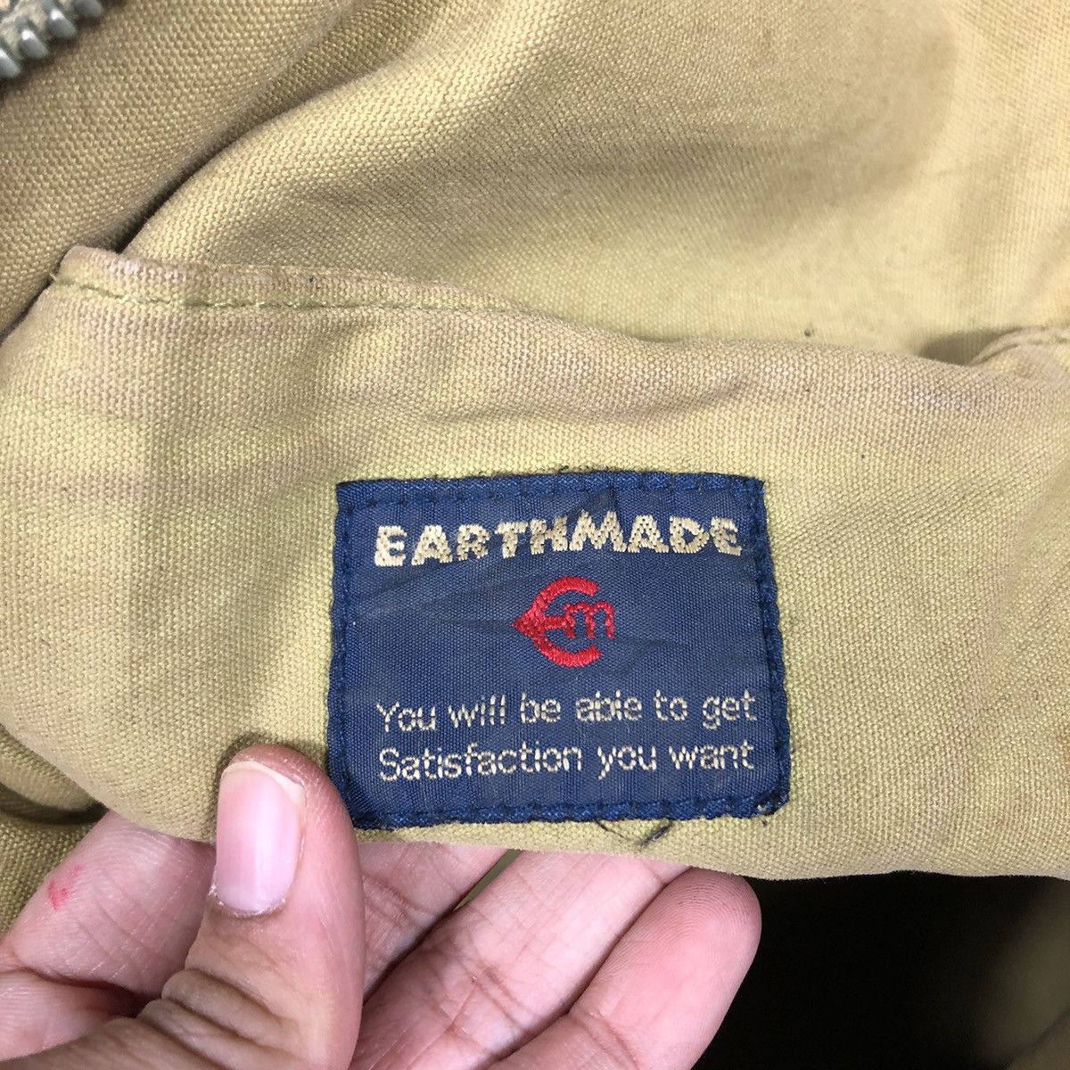 Japanese Brand 📌Vintage Sling Bag Earth Made Overprint Design Streetwear Size ONE SIZE - 17 Thumbnail