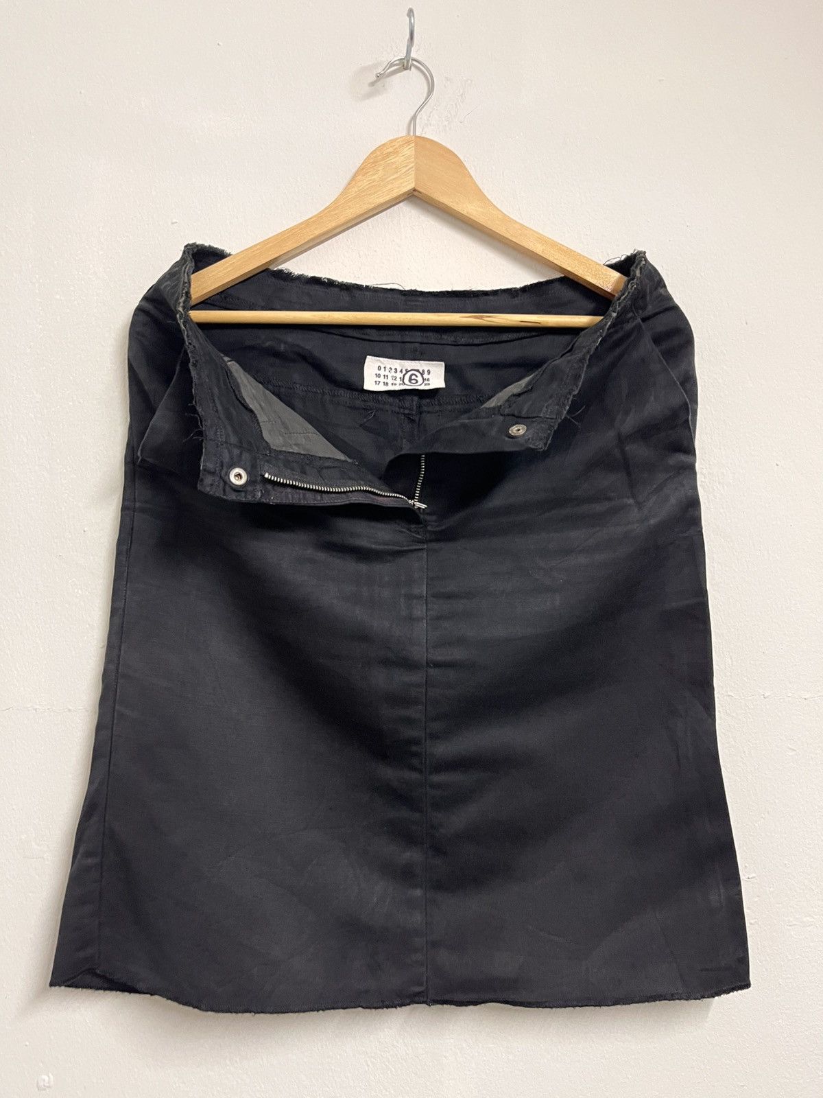 Maison Margiela Maison Martin Margiela MMM Black Avant garde skirts Size 28" / US 6 / IT 42 - 9 Thumbnail