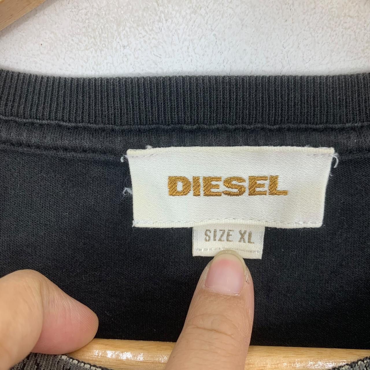 Diesel Vintage DIESEL ITALY BRAVE Over Print Tee Shirt Top AOP Size US XL / EU 56 / 4 - 3 Thumbnail