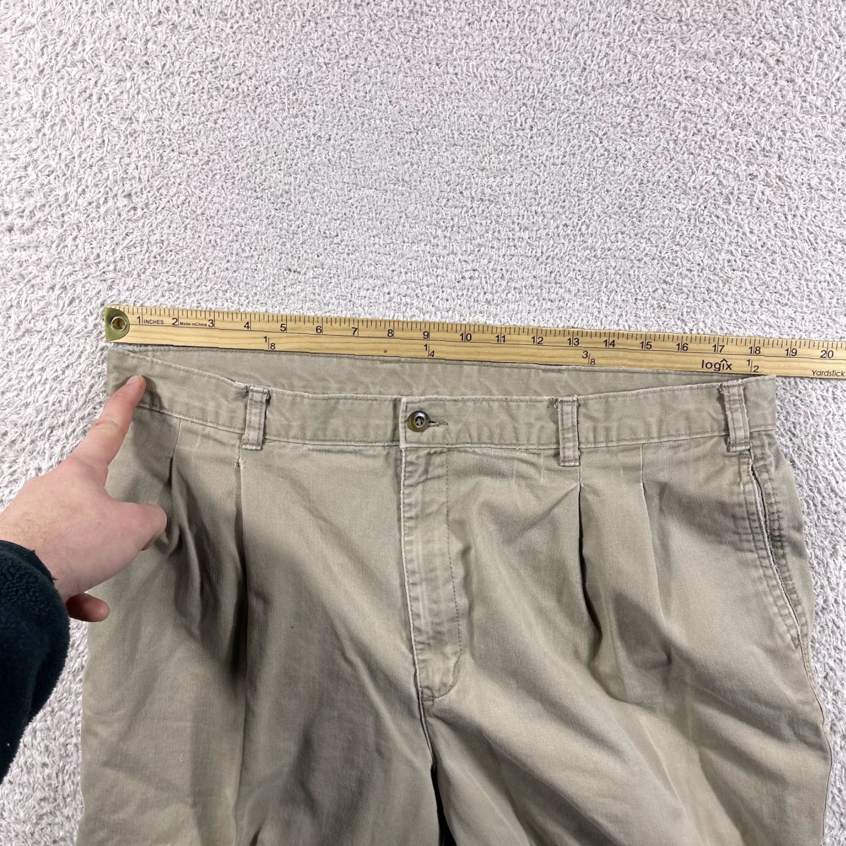 Dockers VINTAGE Dockers Pants Mens 38x30 Khaki Beige Classic Pleated Cotton Size US 37 - 6 Thumbnail