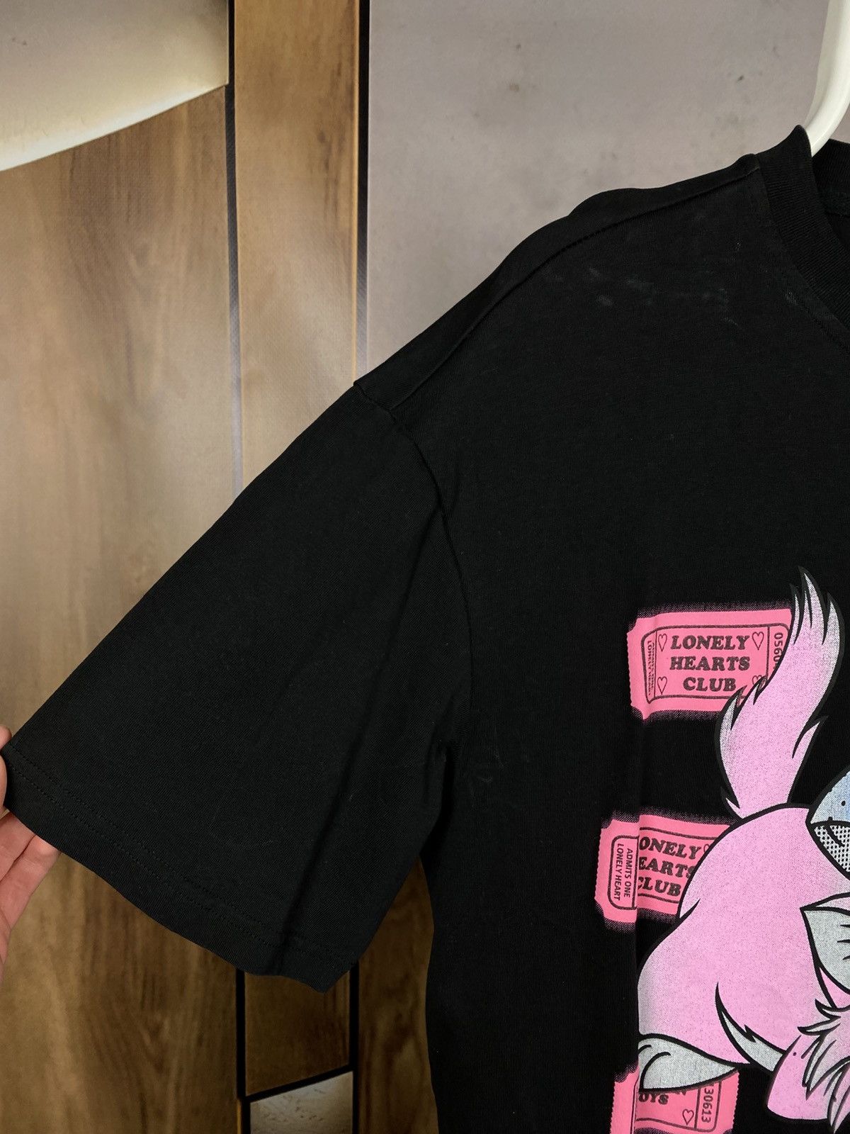 Japanese Brand 🎟️T-Shirt Akbullet Lonely Hearts Club Cat Movie Tee🎟️ Size US M / EU 48-50 / 2 - 5 Thumbnail