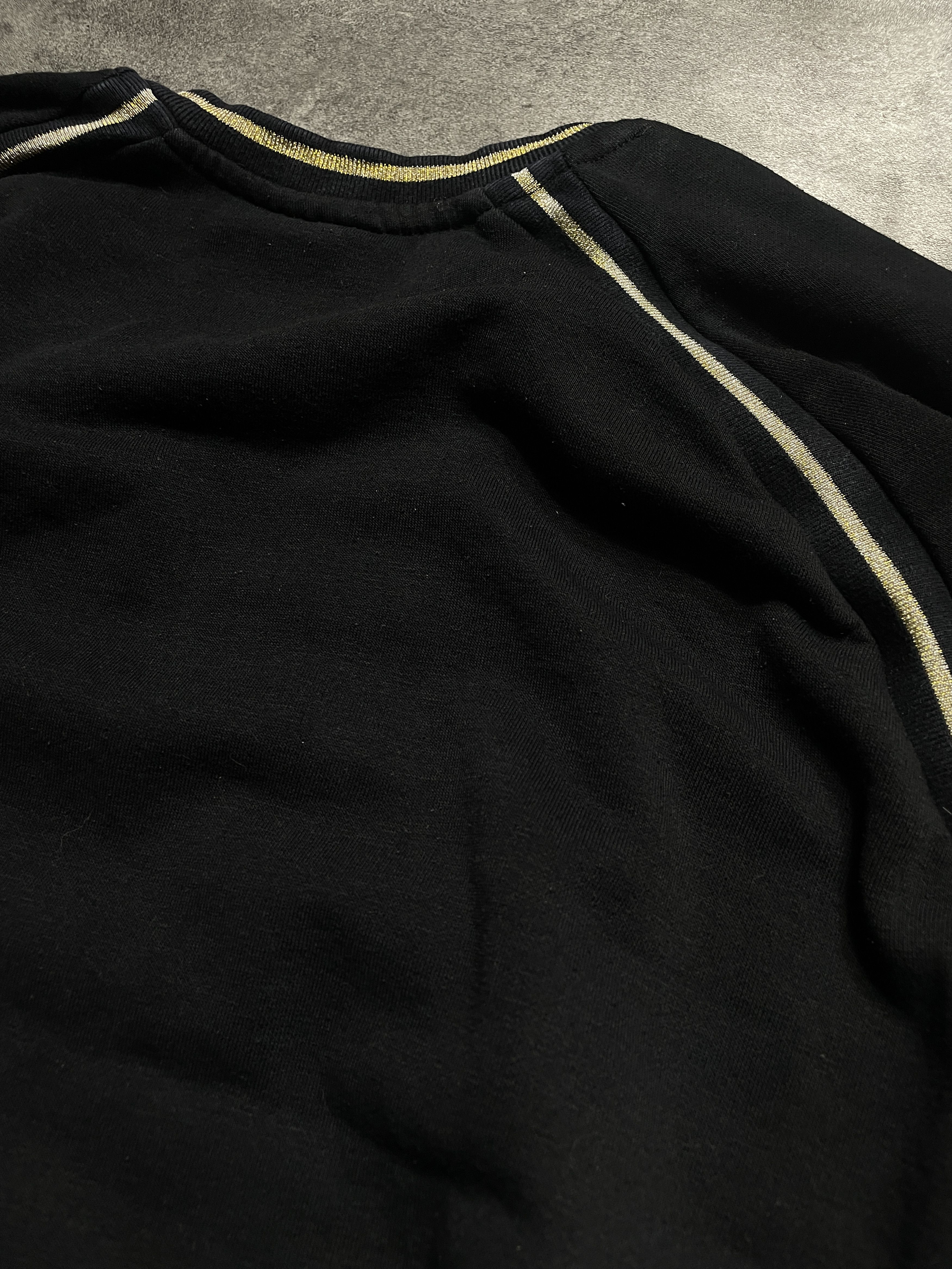 Fila ❗️RARE❗️Fila Vintage Y2K Boxy Fit Sweatshirt Gold Logo Size US S / EU 44-46 / 1 - 11 Thumbnail