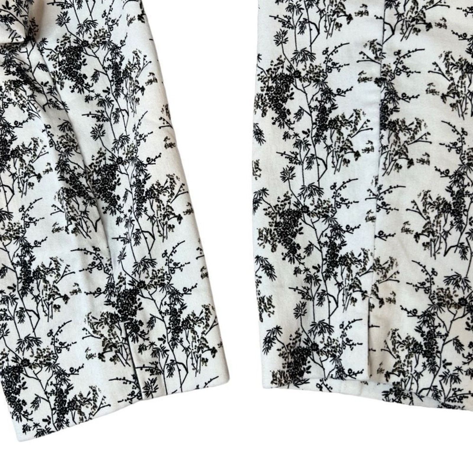H&M H&M Black White Floral Stretch AOP Skinny Ankle Pants 10 Size 32" / US 10 / IT 46 - 2 Thumbnail
