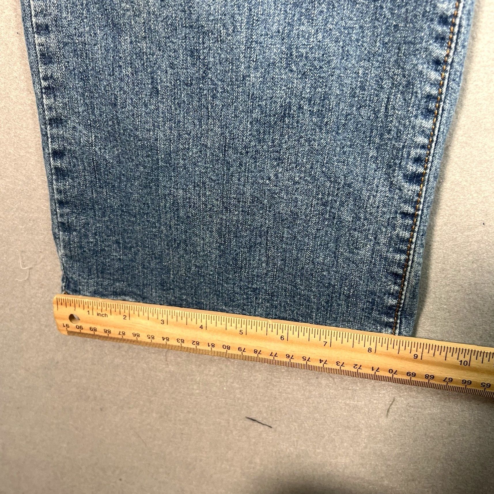 Levi's VINTAGE Levis 550 Jeans 16 L Blue Denim Relaxed Boot Cut Light Wash Womens Size 38" / US 16 / IT 52 - 6 Thumbnail
