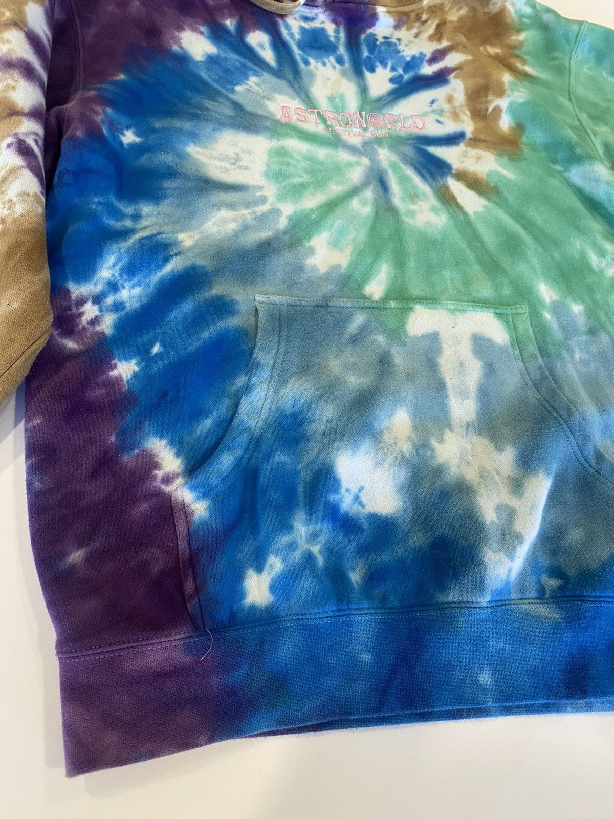 Travis Scott Travis Scott 2019 Astroworld Tie Dye Hoodie Size US L / EU 52-54 / 3 - 4 Thumbnail