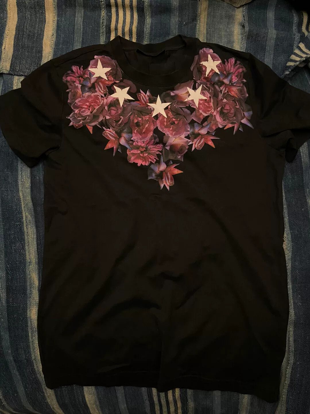 Givenchy givenchy floral star design black t-shirt Size XS / US 0-2 / IT 36-38 - 1 Thumbnail