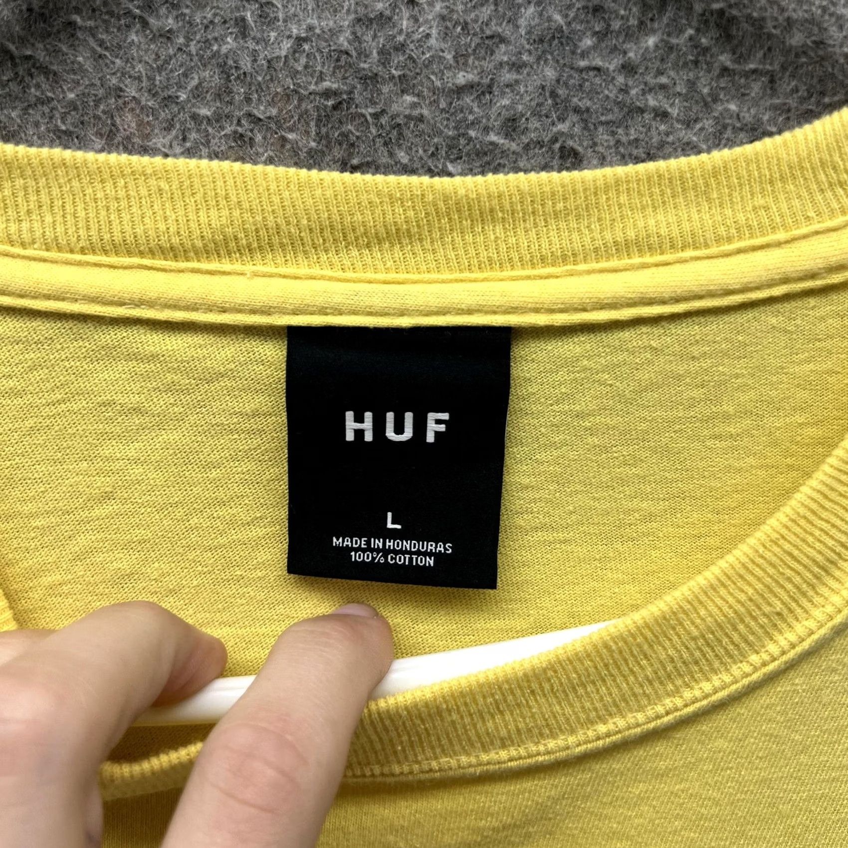 Huf HUF Shirt Mens Large Yellow Triple Triangle Logo Graphic Skate Streetwear Shirt Mens Large Yellow Triangle Logo Graphic Back Size US L / EU 52-54 / 3 - 7 Thumbnail