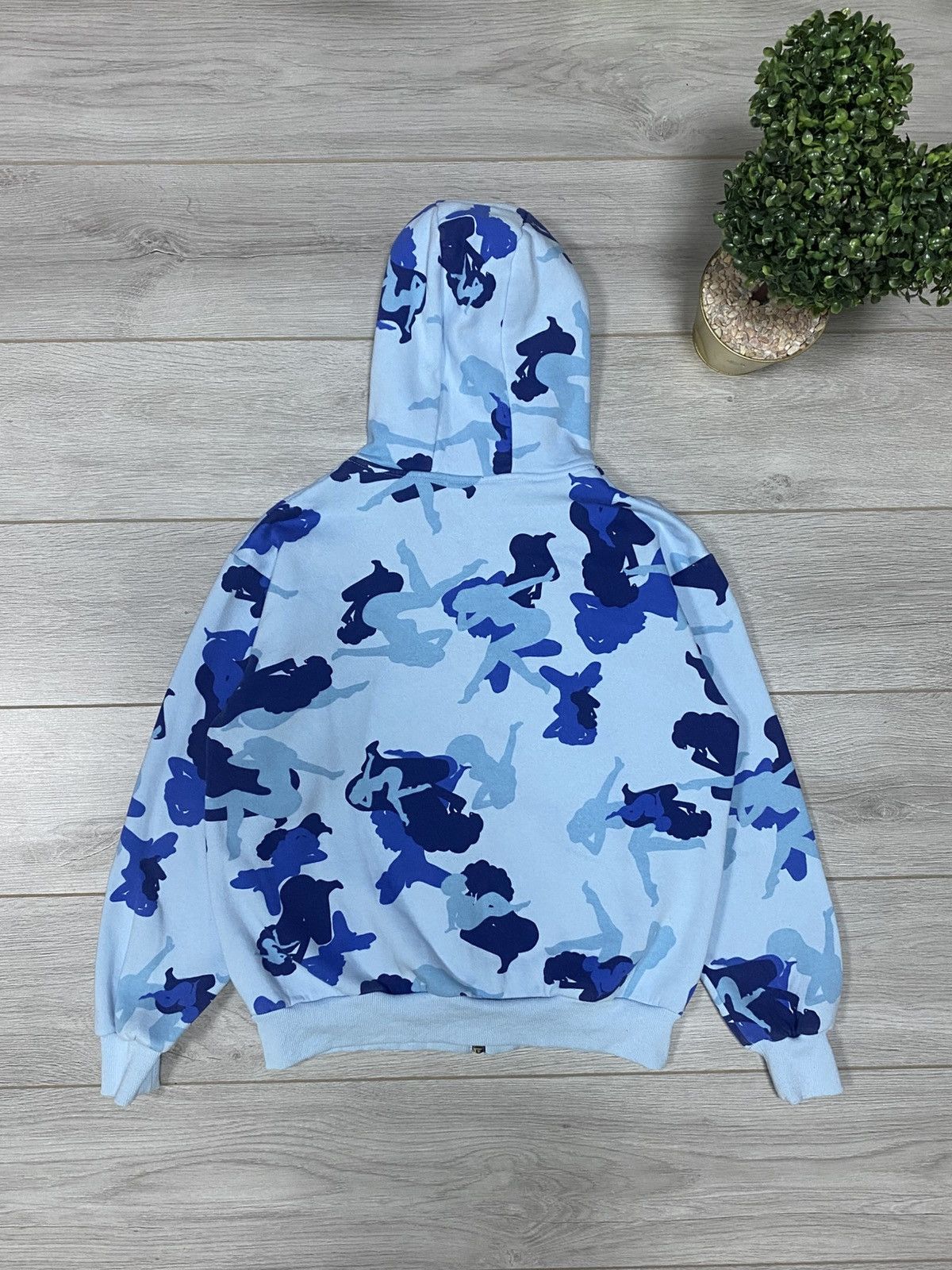 Other Unrealistic Ideals monogram girls zip hoodie Size US S / EU 44-46 / 1 - 9 Thumbnail